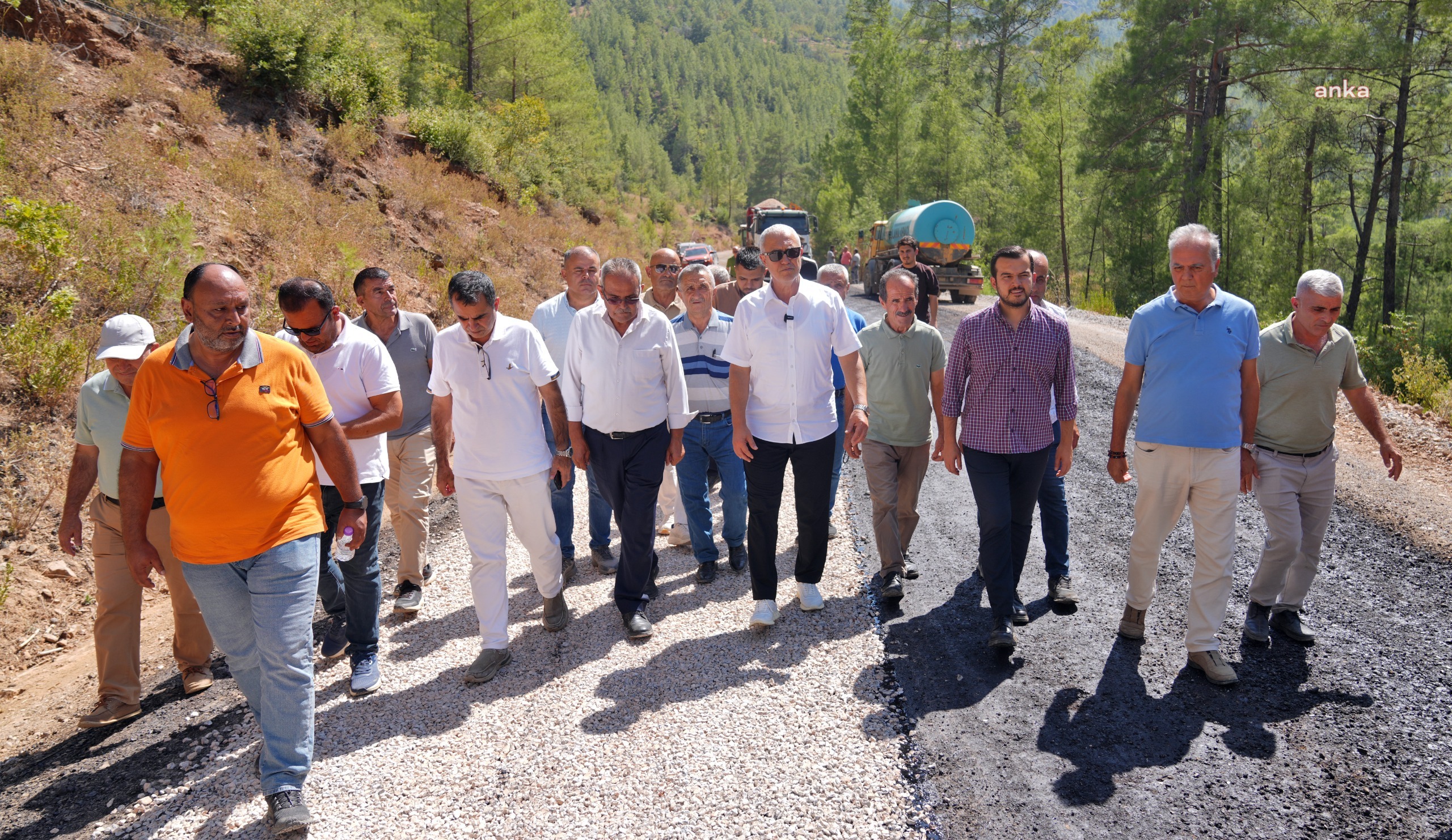 Alanya Belediyesi, 9 mahalleye hizmet verecek Dağdere yolunda çalışmalarına devam ediyor