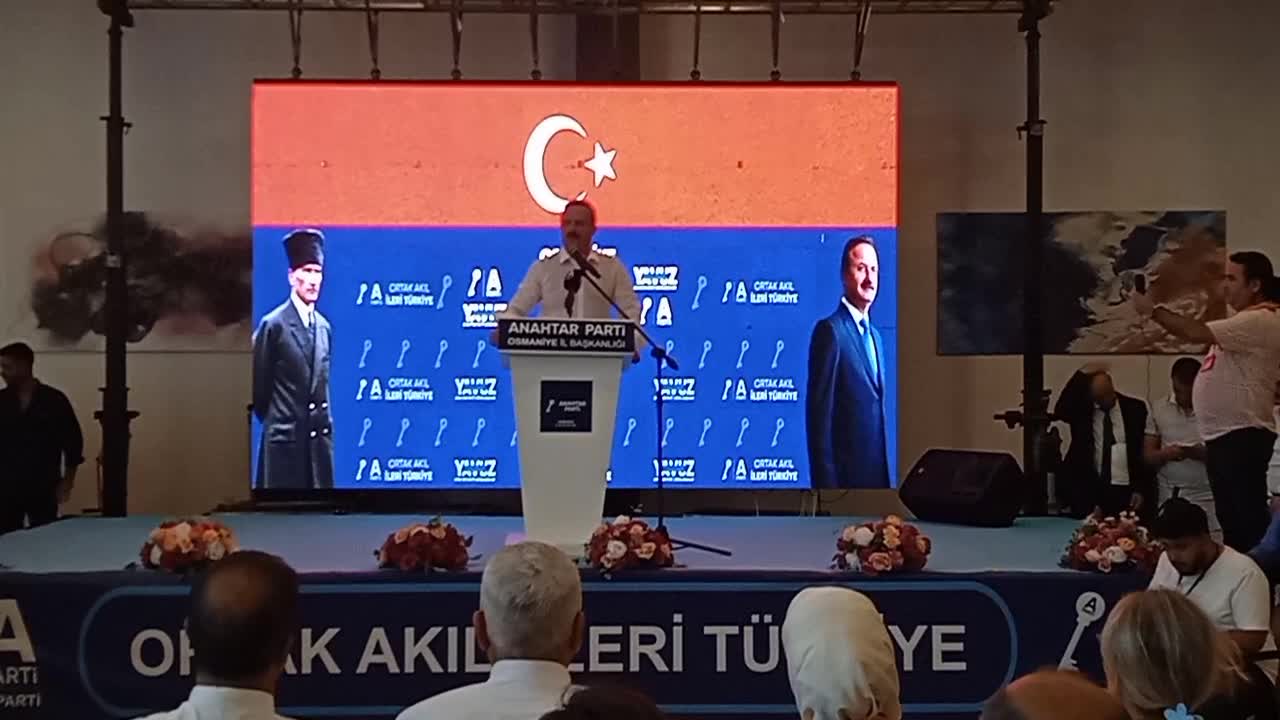 Yavuz Ağıralioğlu'ndan Bahçeli'ye: "Öcalan’a gösterdiğin nezaketi kendi arkadaşlarına gösterseydin, yüz defa alırdık devleti"