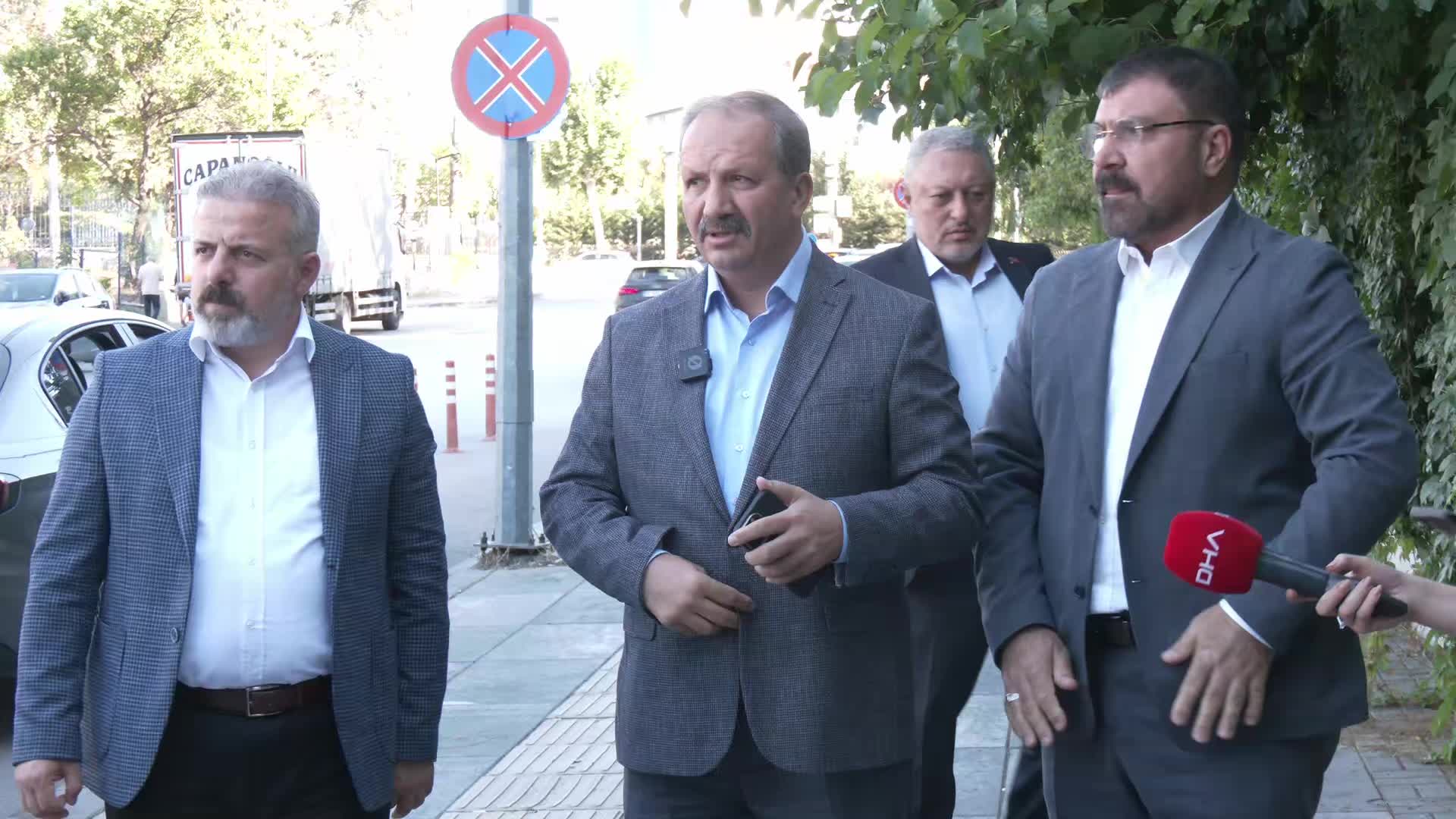 Sağlık-Sen Genel Başkanı Doğan'dan bin liralık alışveriş poşetiyle zam teklifine tepki: "Bu kabul edilebilir teklif değildir"