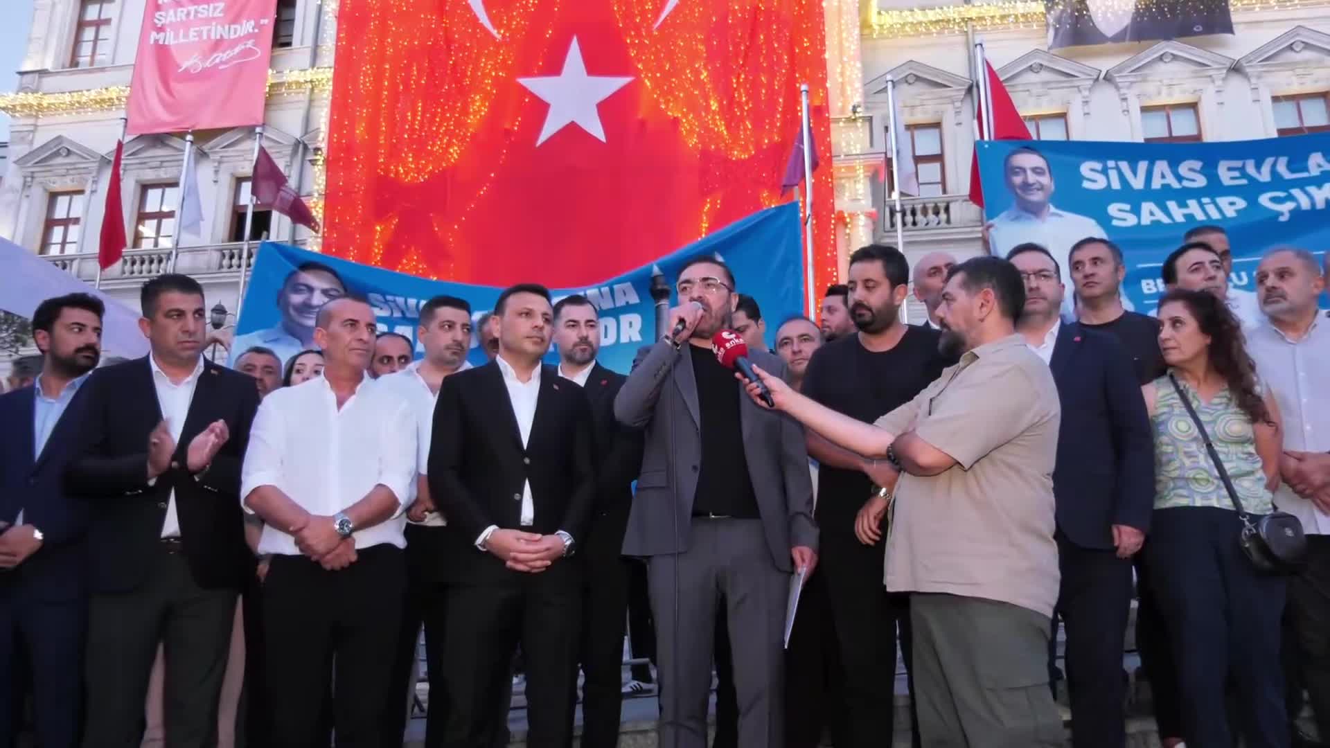 Beyoğlu Belediye Başkanı İnan Güney’e Sivaslı hemşehrilerinden destek