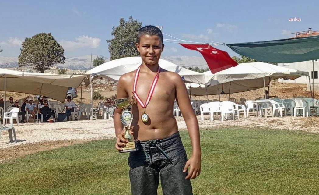 Manavgat Belediyesi Güreş Kulübü pehlivanları müsabakalardan derecelerle döndü