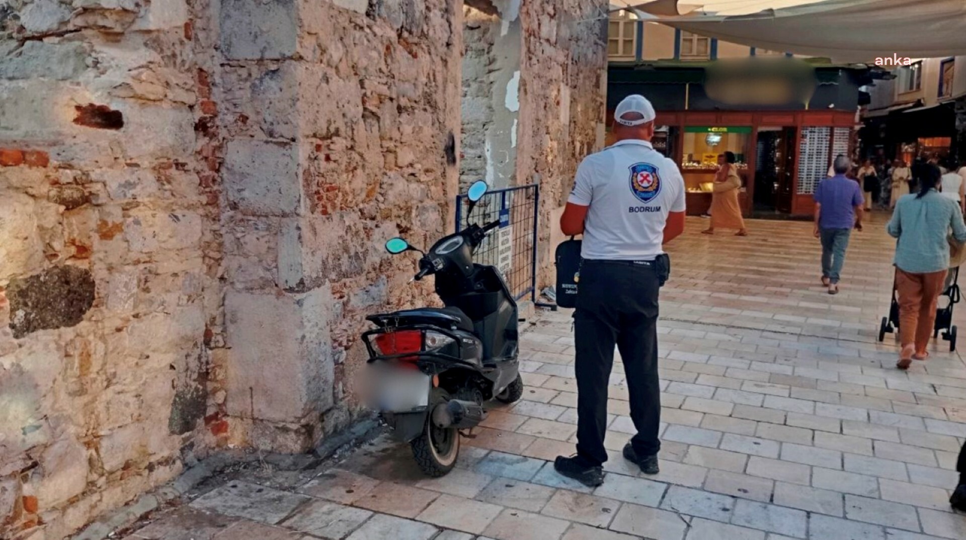 Bodrum’da yaya trafiğinin yoğun olduğu bölgelerde denetimler devam ediyor
