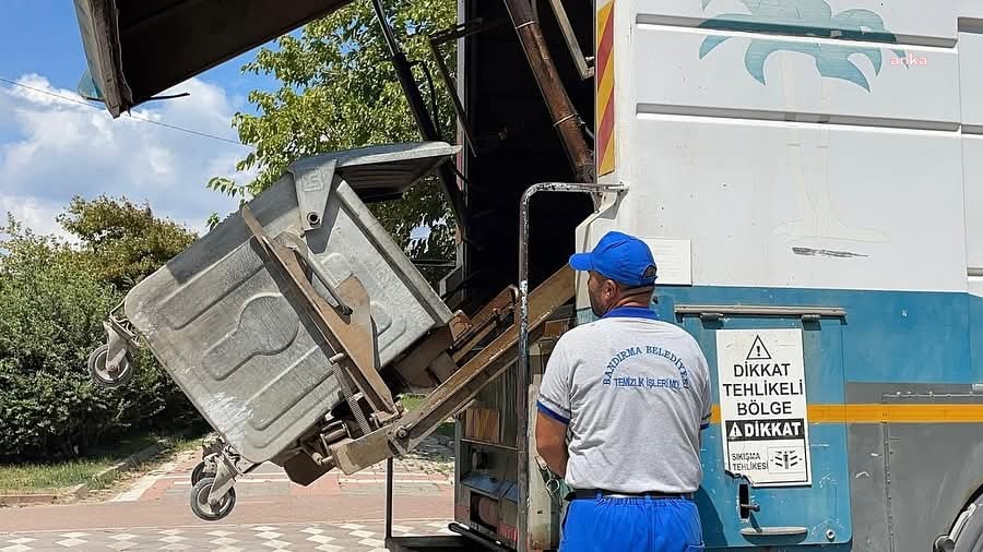 Bandırma Belediyesi'nden ilçe genelinde temizlik seferberliği