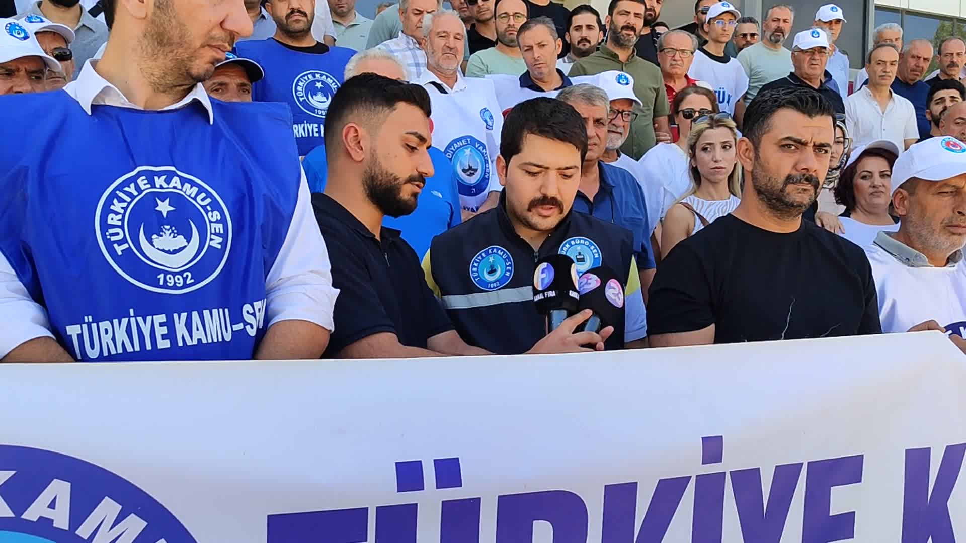 Türkiye Kamu-Sen Elazığ’da iş bıraktı: “Bu teklif memura nefes aldırmaz”