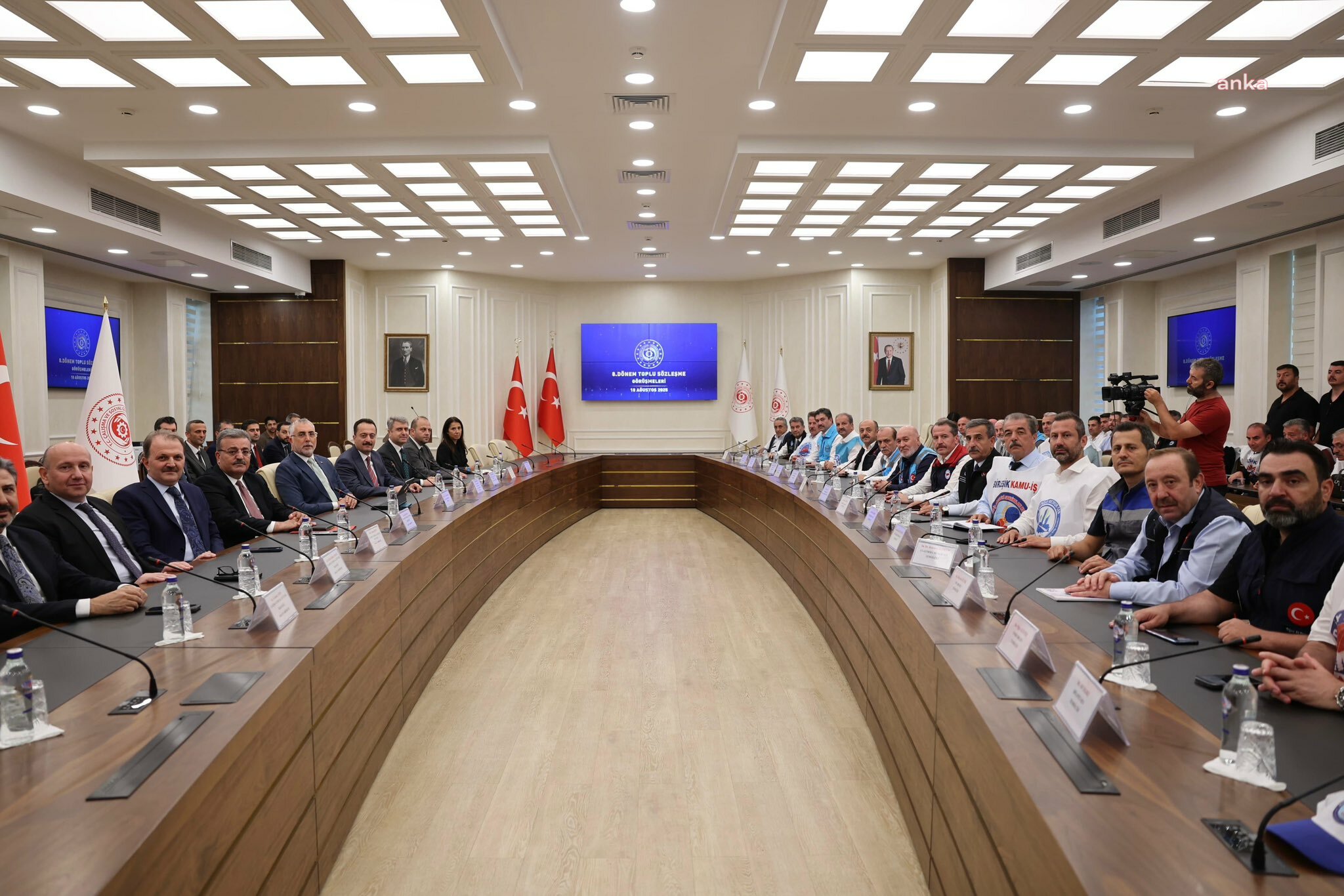 Kamu İşveren Heyeti son teklifini sundu: 2026 yılı için; ilk altı ay yüzde 11 ikinci altı ay yüzde 7, 2027 yılı için; ilk altı ay yüzde 4
