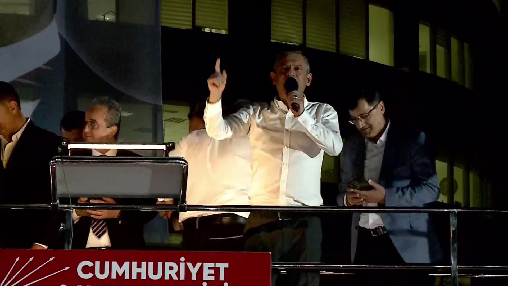 Aydın'da "Millet İradesine Sahip Çıkıyor" mitingi... Özgür Özel: "AK Toroslar Çetesi MHP'ye ayar vermektedir"