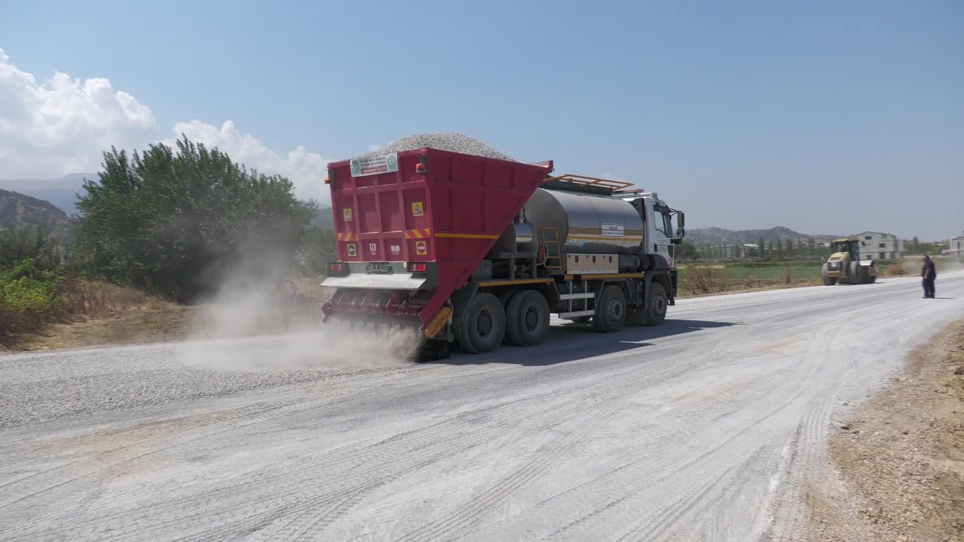 Manisa Büyükşehir Belediyesi, Salihli’de yol çalışmasına başladı