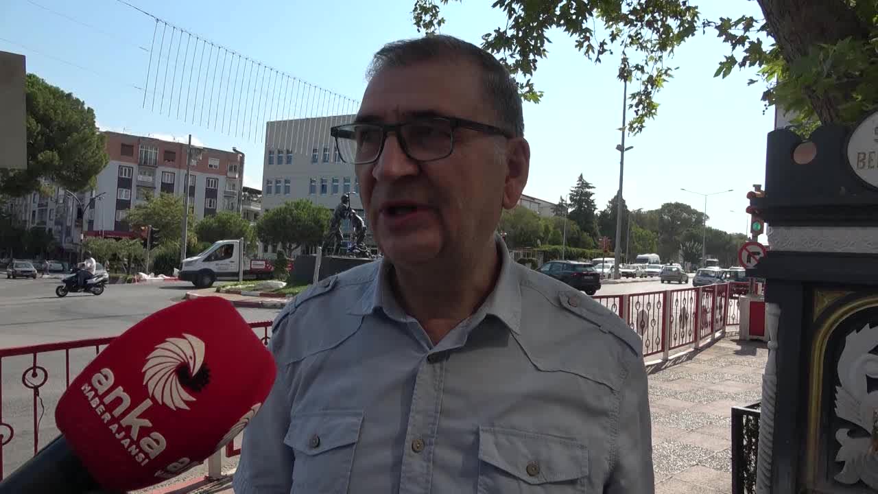 Somalı emekli vatandaş: "Köylü geçinemez hale geldi. Verdikleri para sadaka parası gibi bir şey"