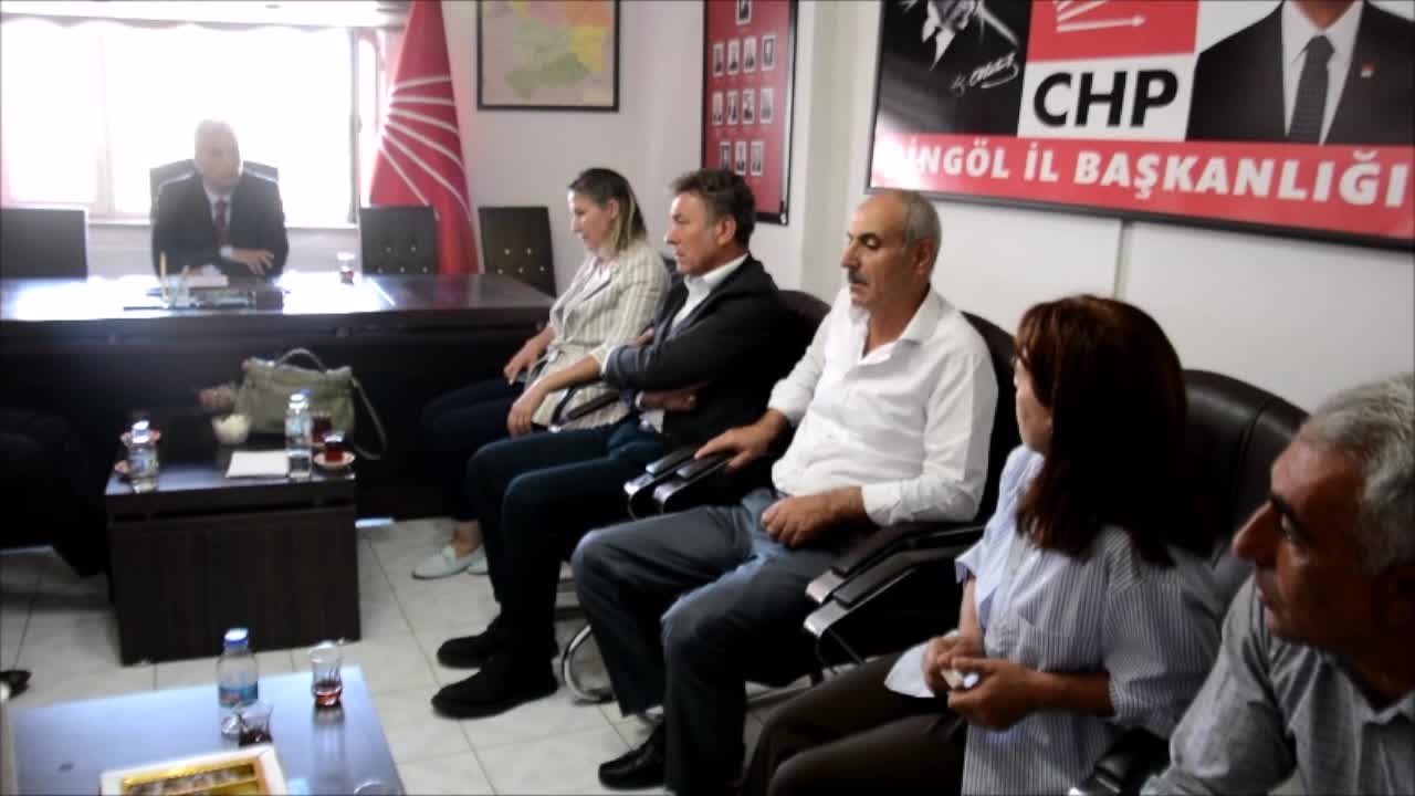 CHP milletvekilleri ve PM üyeleri sahada… Bingöl’de konuşan CHP’li Sarıbal: “Toplumu adeta açık cezaevine çevirmiş bir tarihsel dönemden geçiyoruz”