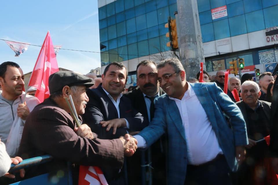 SEZGİN TANRIKULU’NDAN HÜKÜMETE İNFAZDA ADALET ÇAĞRISI: “CEZAEVLERİNDE KİTLESEL ÖLÜMLER MEYDANA GELEBİLİR”