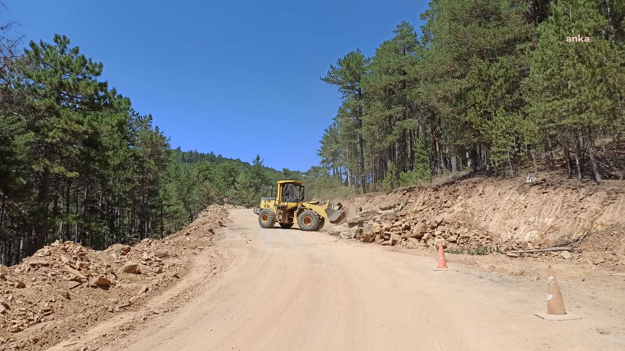 Eskişehir Büyükşehir Belediyesi’nden Mihalıççık’ta yol çalışması