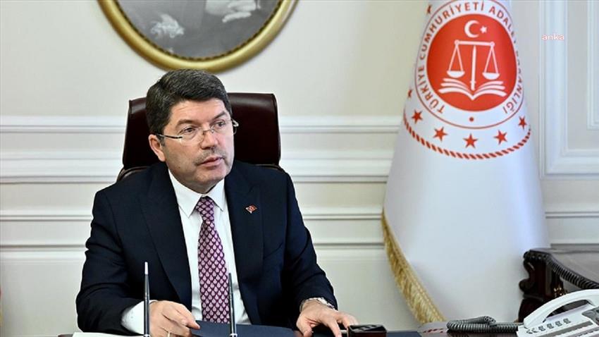 TBMM önünde aracını ateşe veren şüphelinin tutuklanması...Yılmaz Tunç: "Kamu düzeninin korunması ve vatandaşlarımızın can güvenliğinin temini için kararlılıkla hareket edilmekte"