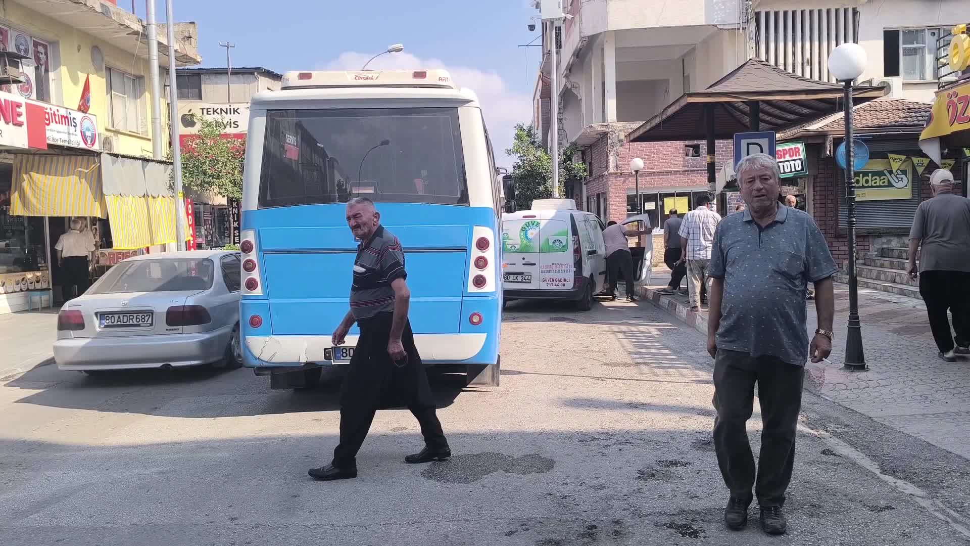 Emekli vatandaşlar: "Eti, sütü, yumurtayı yiyecek emekli de yok, memur da yok. Bir an önce erken seçim olsun"