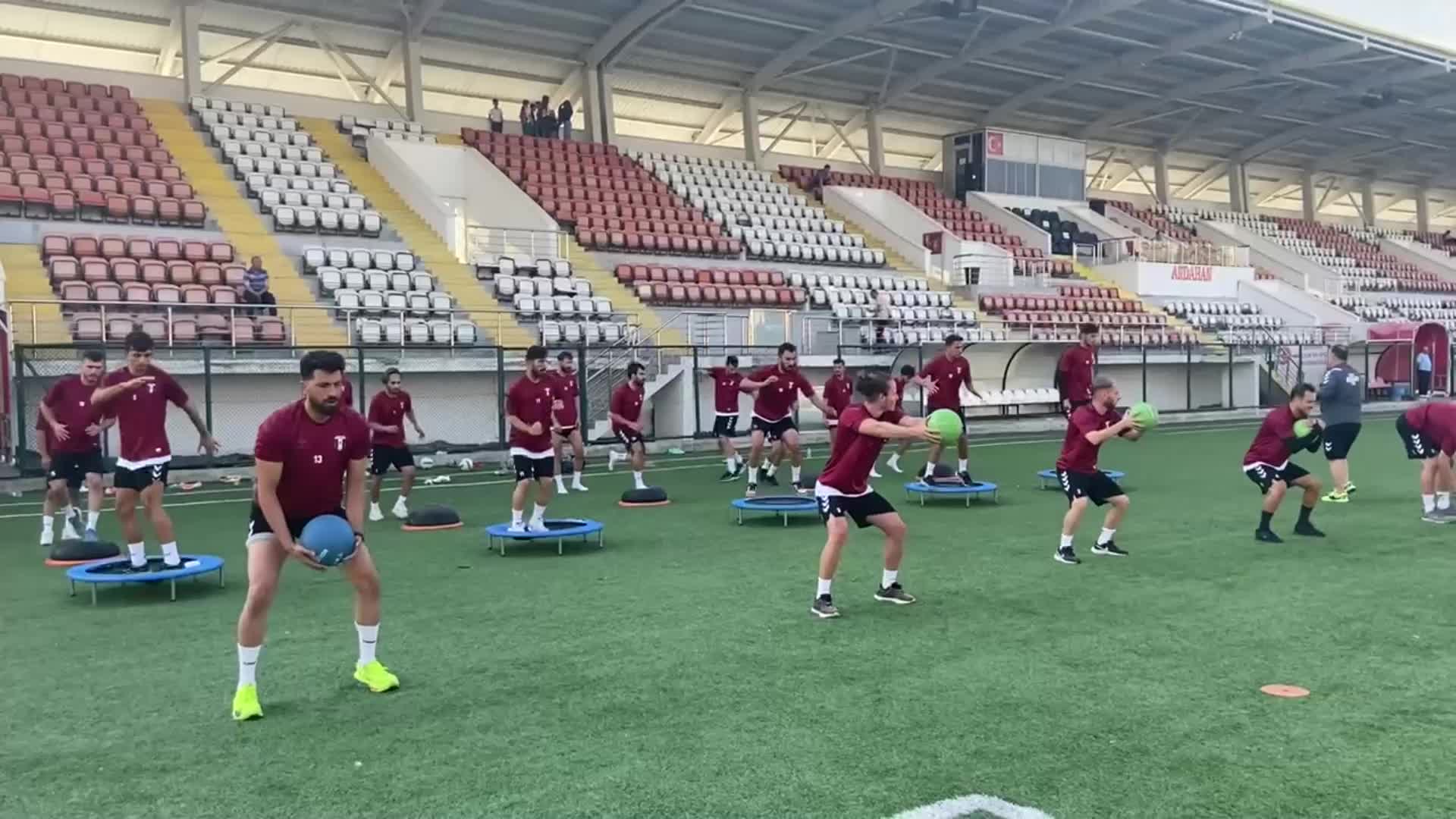 Serhat Ardahan Spor ilk antrenmanını yaptı: “Hedef şampiyonluk”