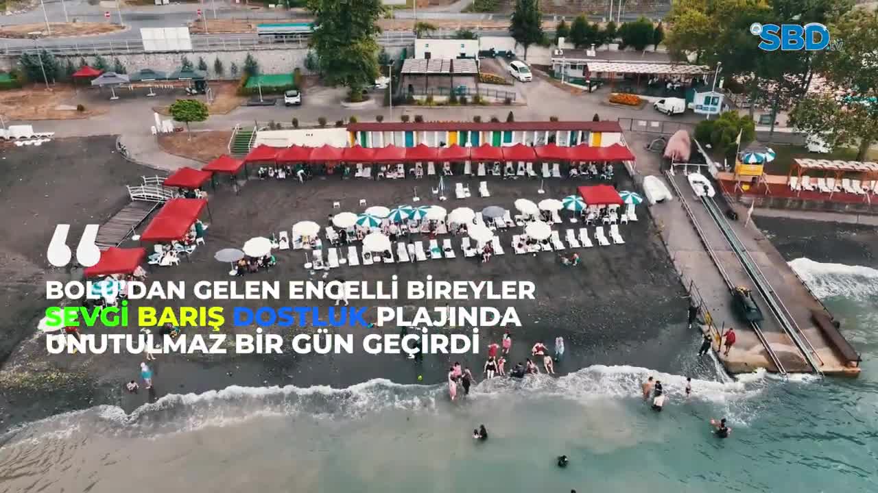 Bolu'dan gelen 60 özel birey, Karadeniz Ereğli’de denizin tadını çıkardı
