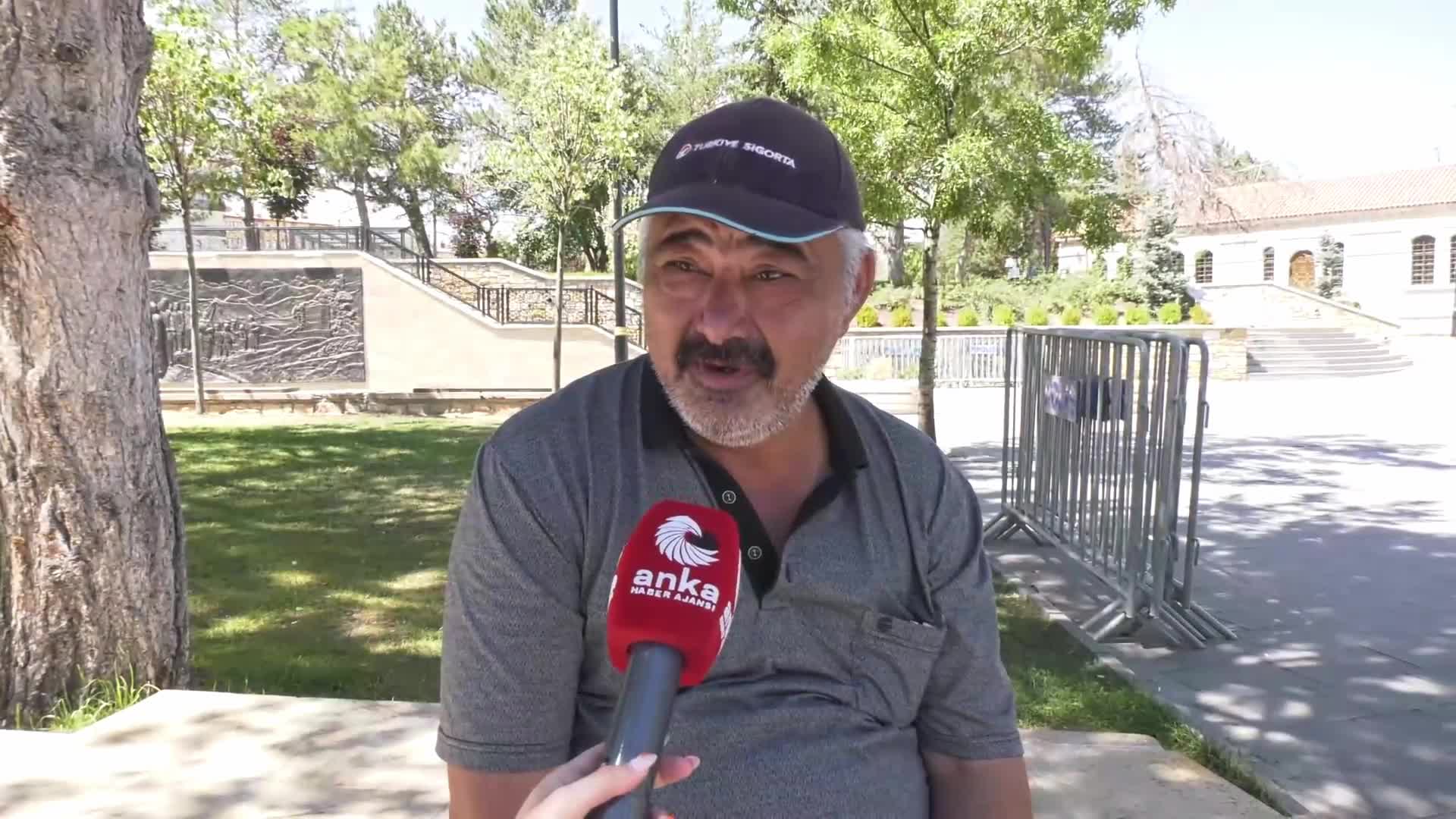 CHP'nin ''Milet İradesine Sahip Çıkıyor'' mitingi yarın Sivas'ta yapılacak... Vatandaş: "CHP'nin iktidara gelmesini çok isterim, bunu söylediğim için de herhalde bana bir ceza vermezler değil mi?"