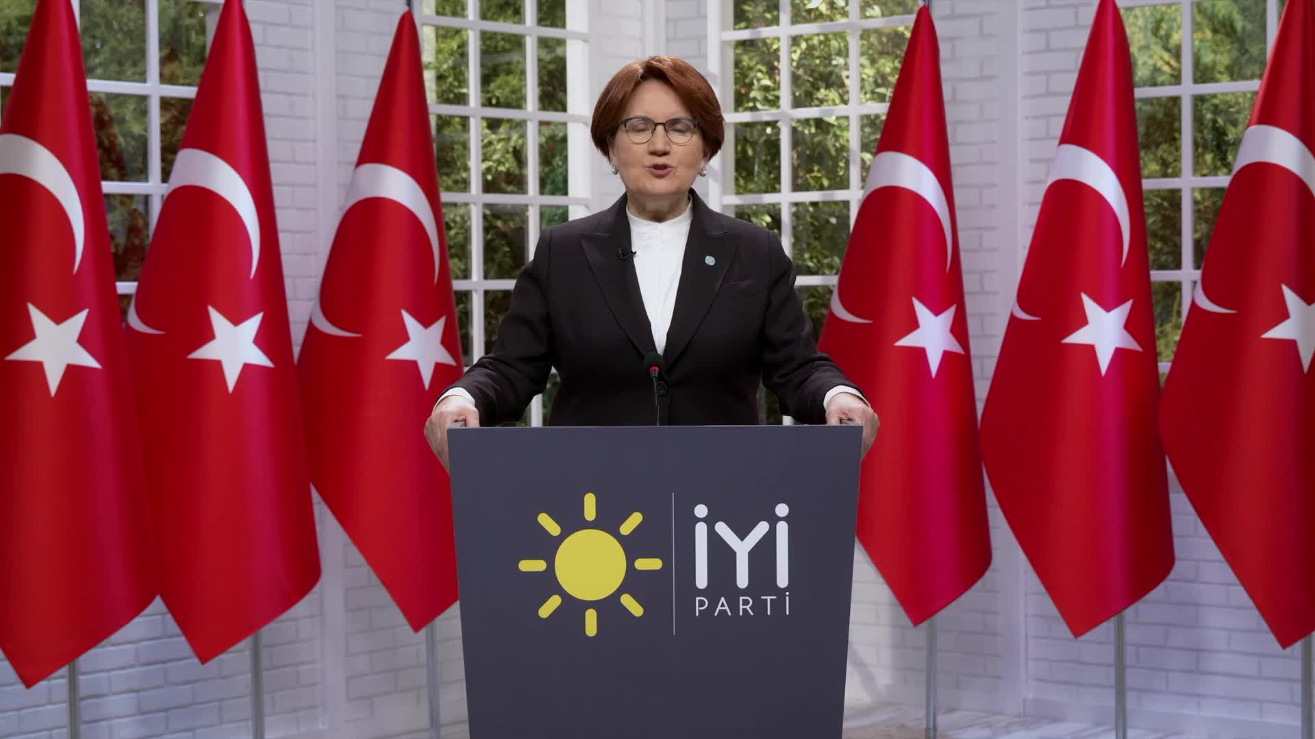 AKŞENER: "AYIPTIR GÜNAHTIR, MAKAMININ FARKINA VAR ARTIK.