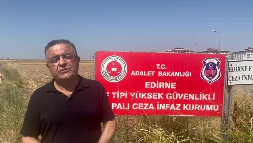 CHP'li Sezgin Tanrıkulu, Selahattin Demirtaş ve Selçuk Mızraklı'yı ziyaret etti: "Antidemokratik uygulamalar artarak devam ediyor"