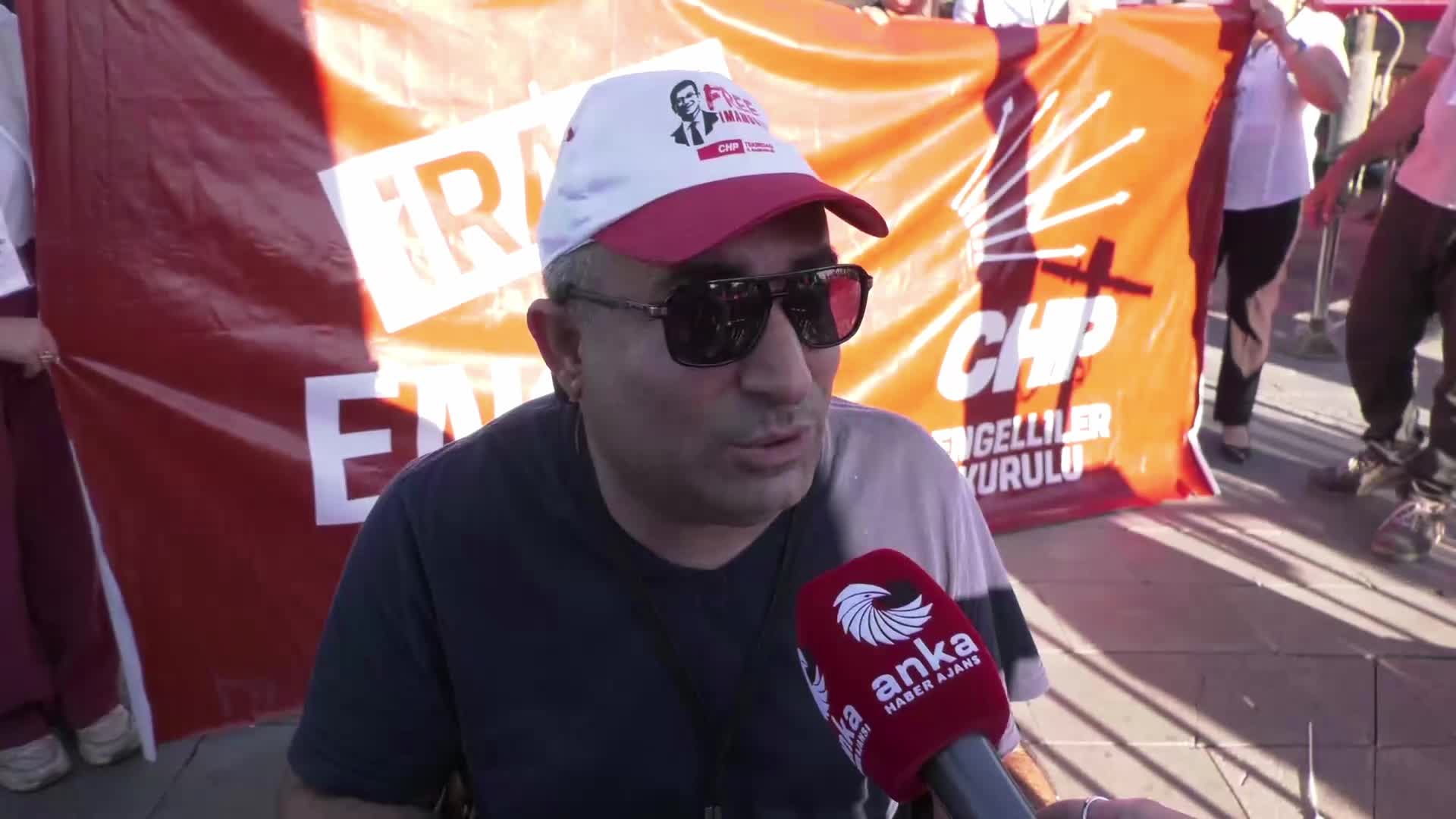 CHP'nin ''Millet İradesine Sahip Çıkıyor'' mitingi... Engelliler Kurulu üyesi Arslanca: "Erişilebilirlik konusunda ciddi sorunlar yaşıyoruz, tek çözümü engellilerin siyaset yapması"