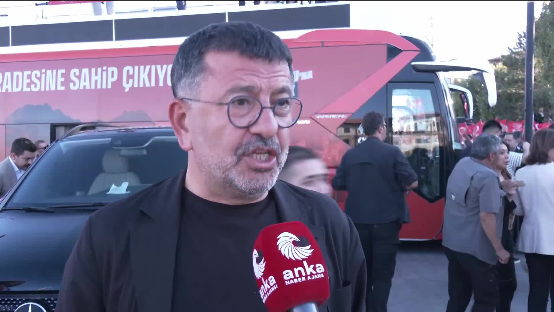 CHP'nin ''Millet İradesine Sahip Çıkıyor'' mitingi... Veli Ağbaba: Saraçhane'de hangi heyecan varsa Sivas'ta da aynı heyecan devam ediyor