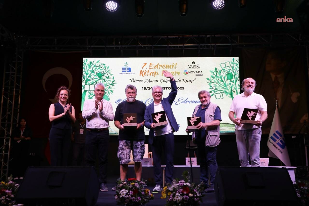 Edremit Kitap Fuarı’nda altıncı gün geride kaldı