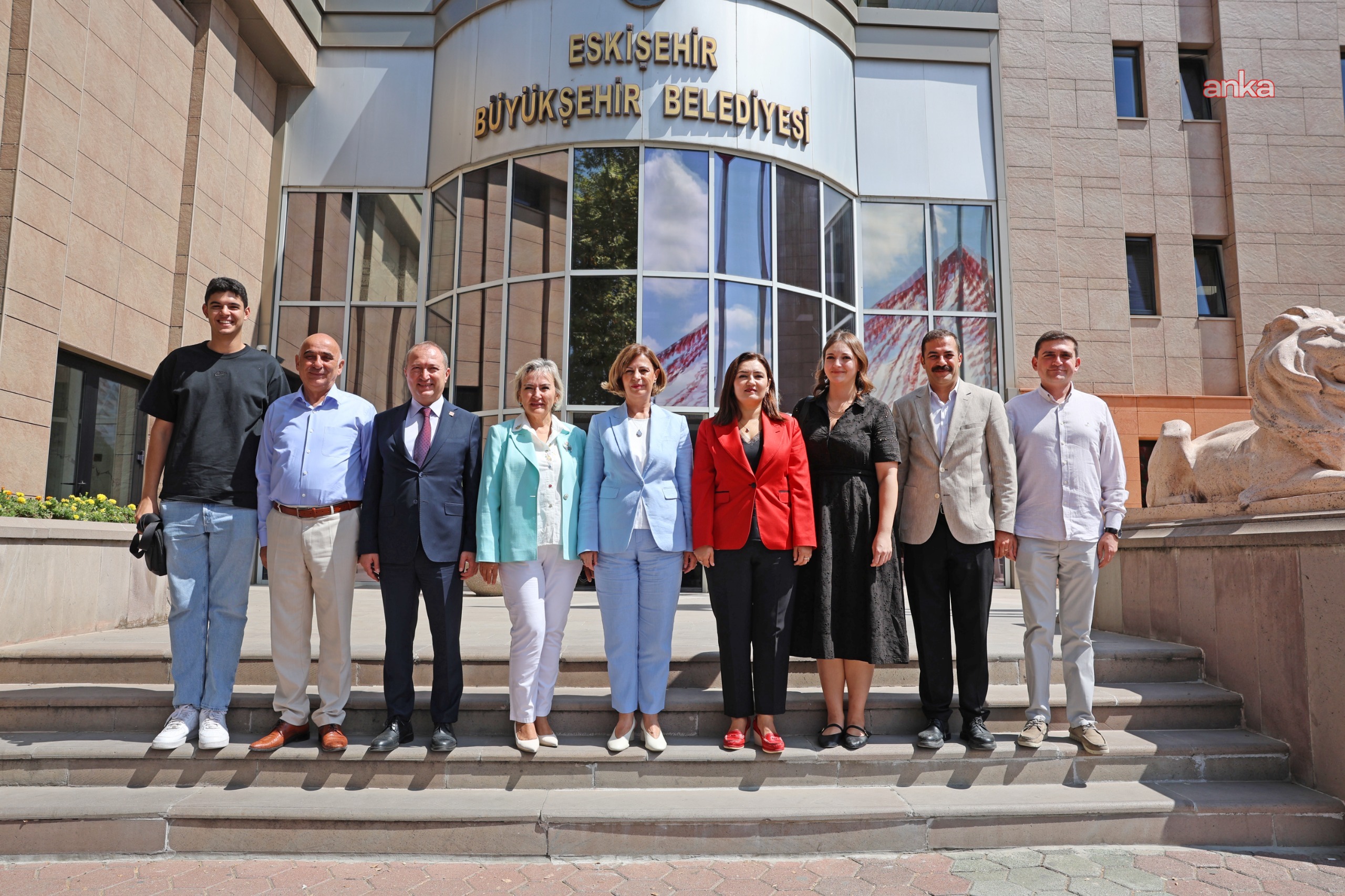 Eskişehir Büyükşehir Belediye Başkanı Ünlüce, CHP heyetini ağırladı
