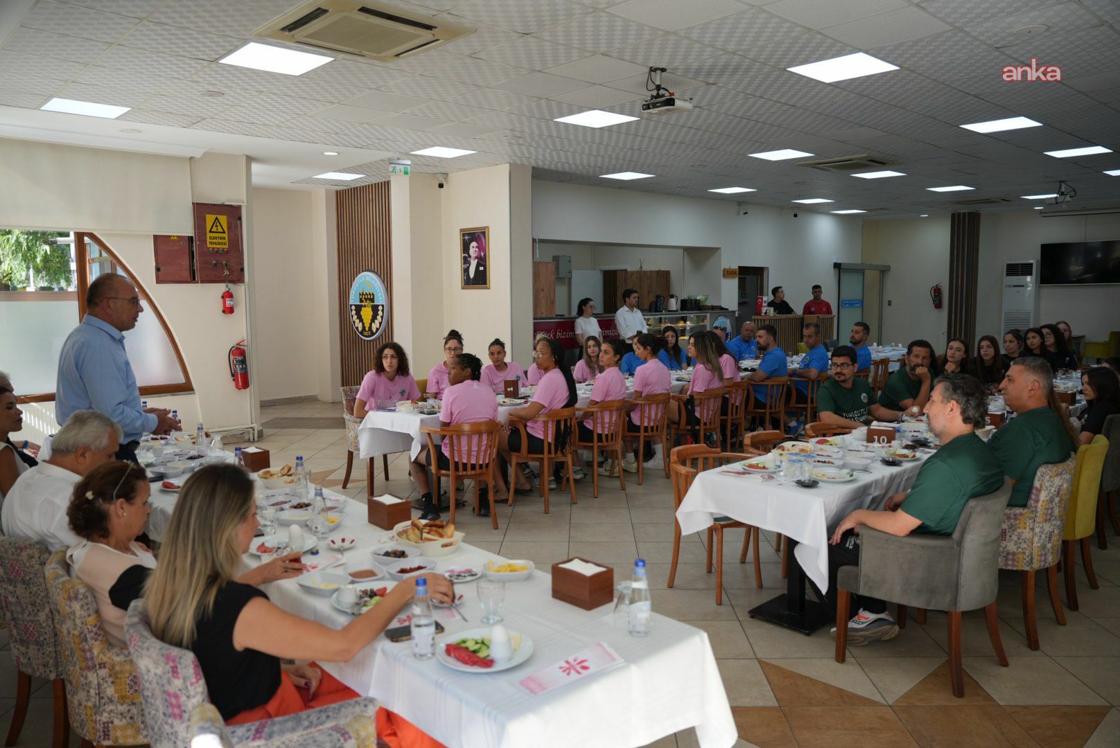 Turgutlu Belediyespor, yeni sezon öncesi moral kahvaltısında buluştu