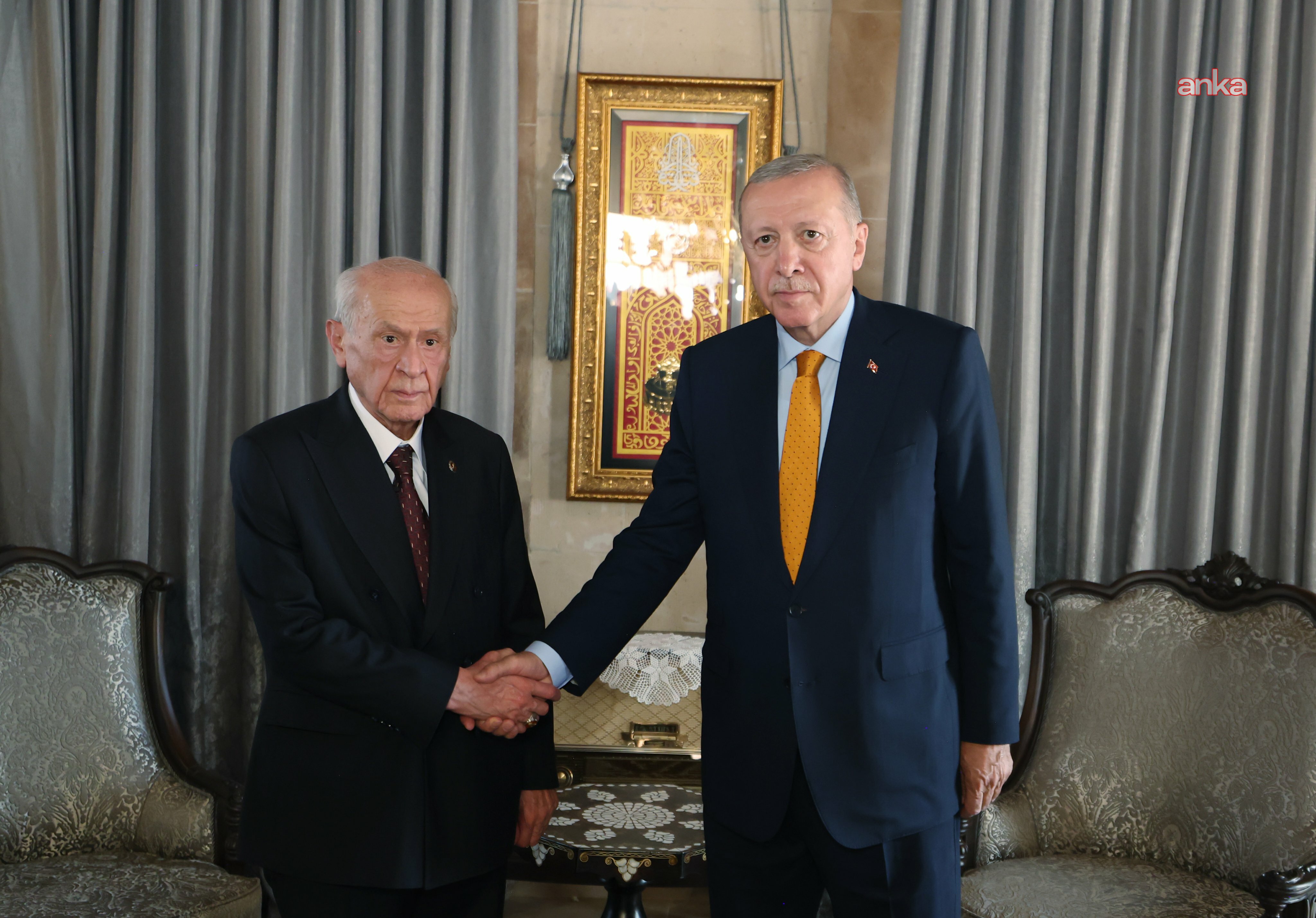Cumhurbaşkanı Erdoğan, Ahlat'ta MHP Genel Başkanı Bahçeli ile görüştü
