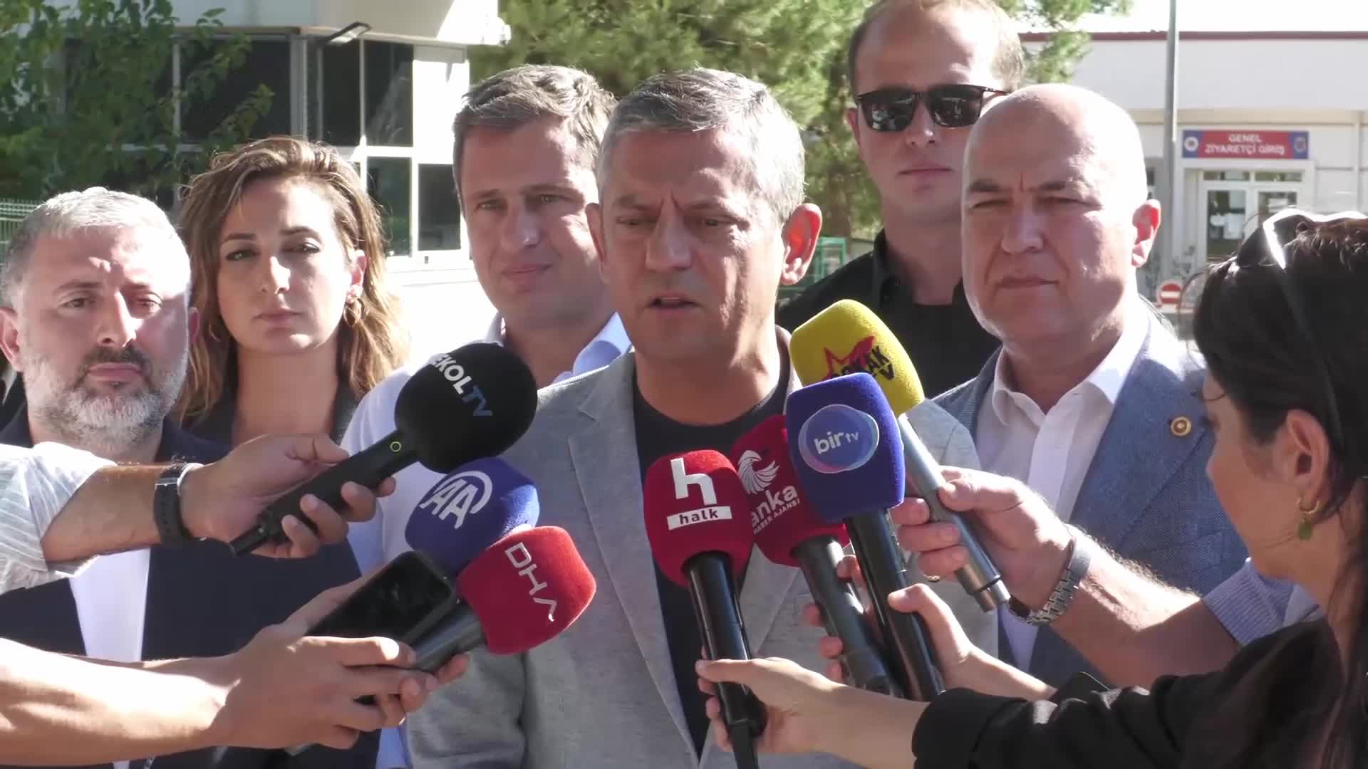 CHP Genel Başkanı Özel’den Aslanoğlu ve Soyer’e ziyaret: AK Partililer altında kalacaklarını biliyorlar