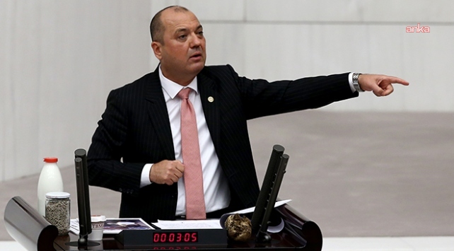 CHP’li Aygun’dan Kosova'dan ayçiçeği yağı ithalatında gümrük vergisinin sıfırlanmasına ilişkin açıklama: "Kosova'da Türkiye'nin ihtiyacını karşılayacak ayçiçeği üretimi yok. Kosova üzerinden film mi çevriliyor?"
