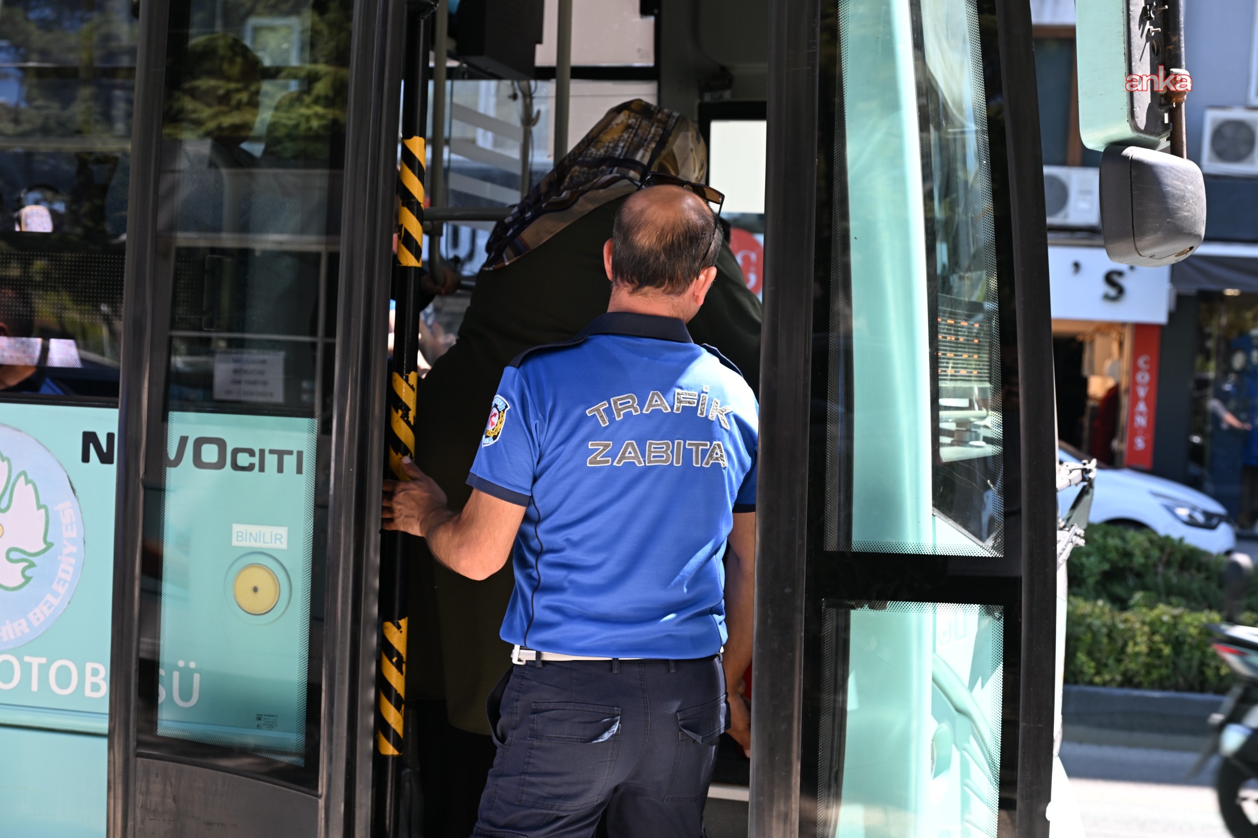 Manisa Büyükşehir Belediyesi, toplu ulaşım araçlarında denetimlerini sürdürüyor