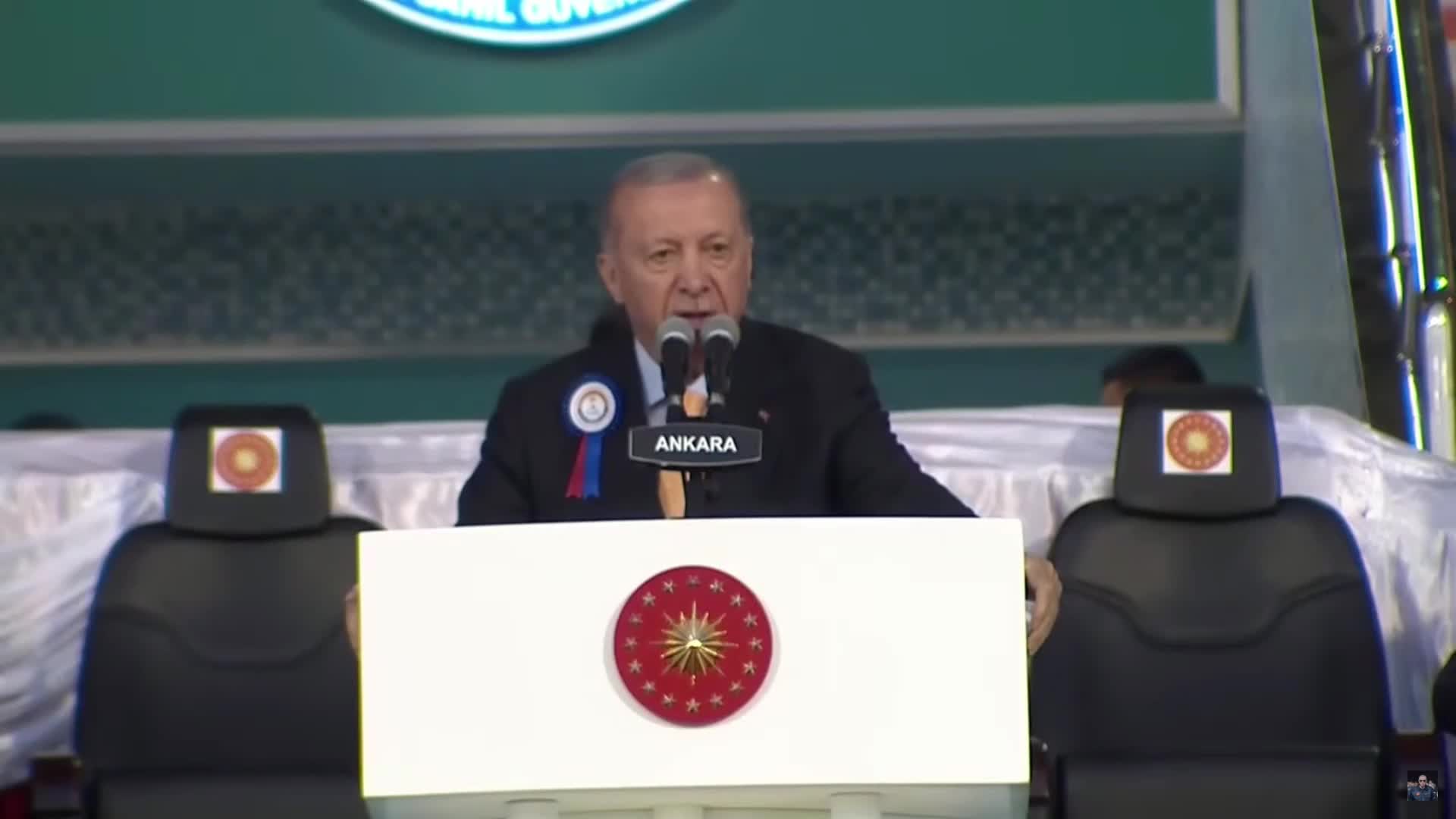 Cumhurbaşkanı Erdoğan: Sokak çeteleriyle, suç örgütleriyle, zehir tacirleriyle mücadelemizi hukuk çerçevesinde kararlılıkla sürdüreceğiz