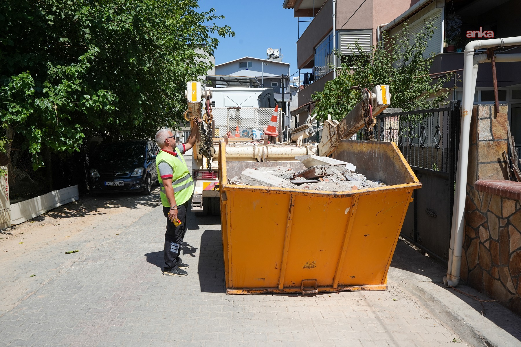 Gaziemir Belediyesi’nden moloz atıklarına çevreci çözüm
