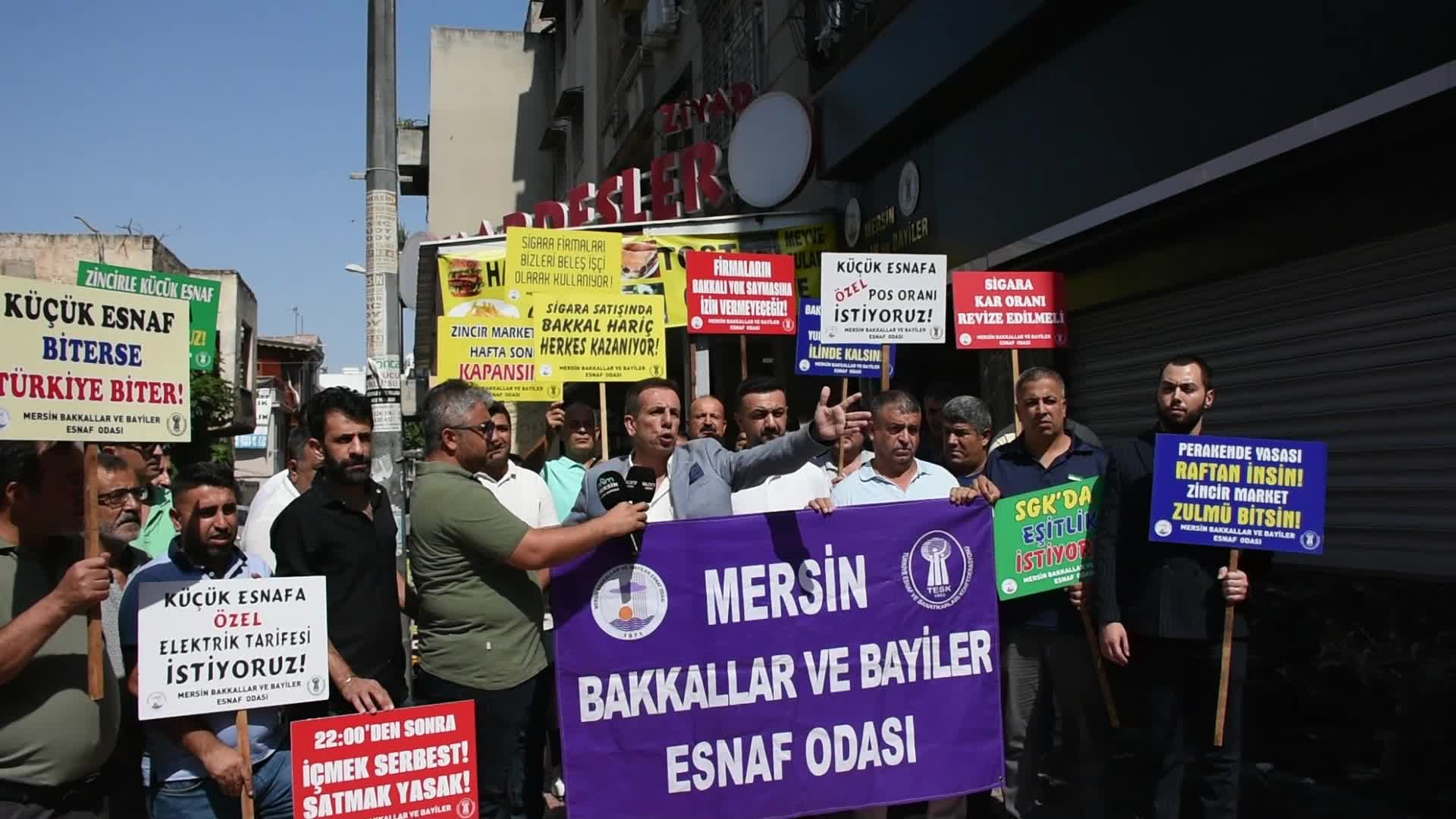 Mersin’de bakkallardan eylem: "Esnaf hükümete küstü"