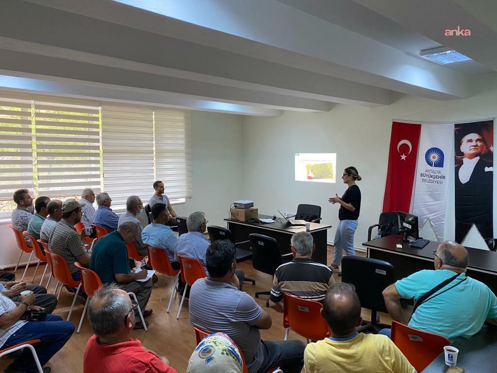Antalya Büyükşehir Belediyesi'nden üreticiye eğitim desteği