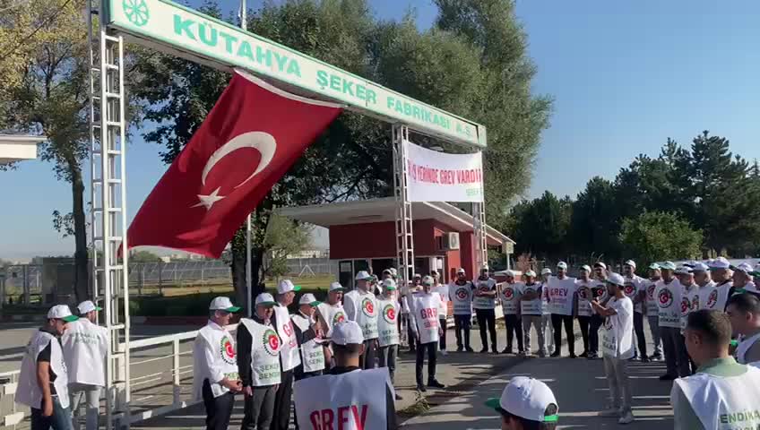 Kütahya Şeker Fabrikası A.Ş. işçileri bugün itibarıyla greve çıktı