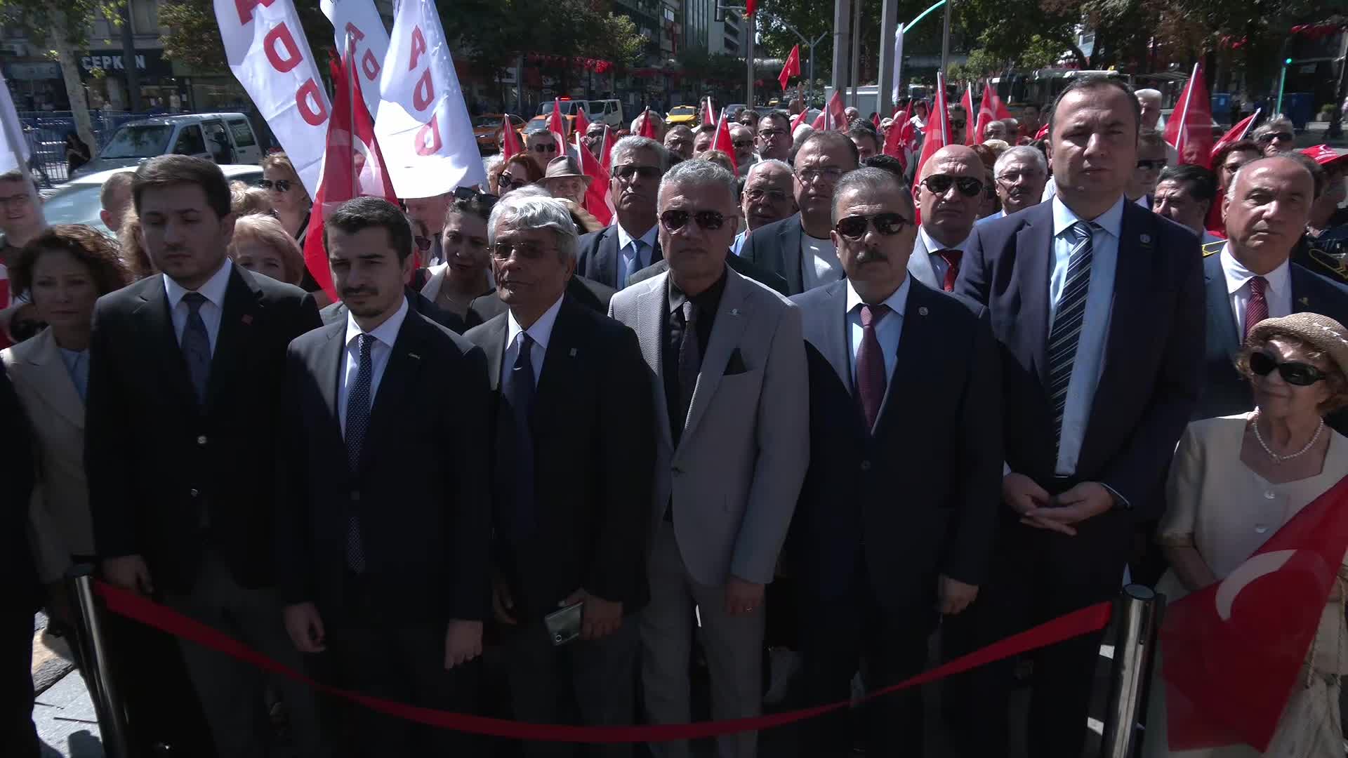 Büyük Zafer'in 103'üncü yıl dönümü kutlanıyor... Hüseyin Can Güner: "Bu sandık milletin önüne ilk geldiği gün bu millet yine başaracak"