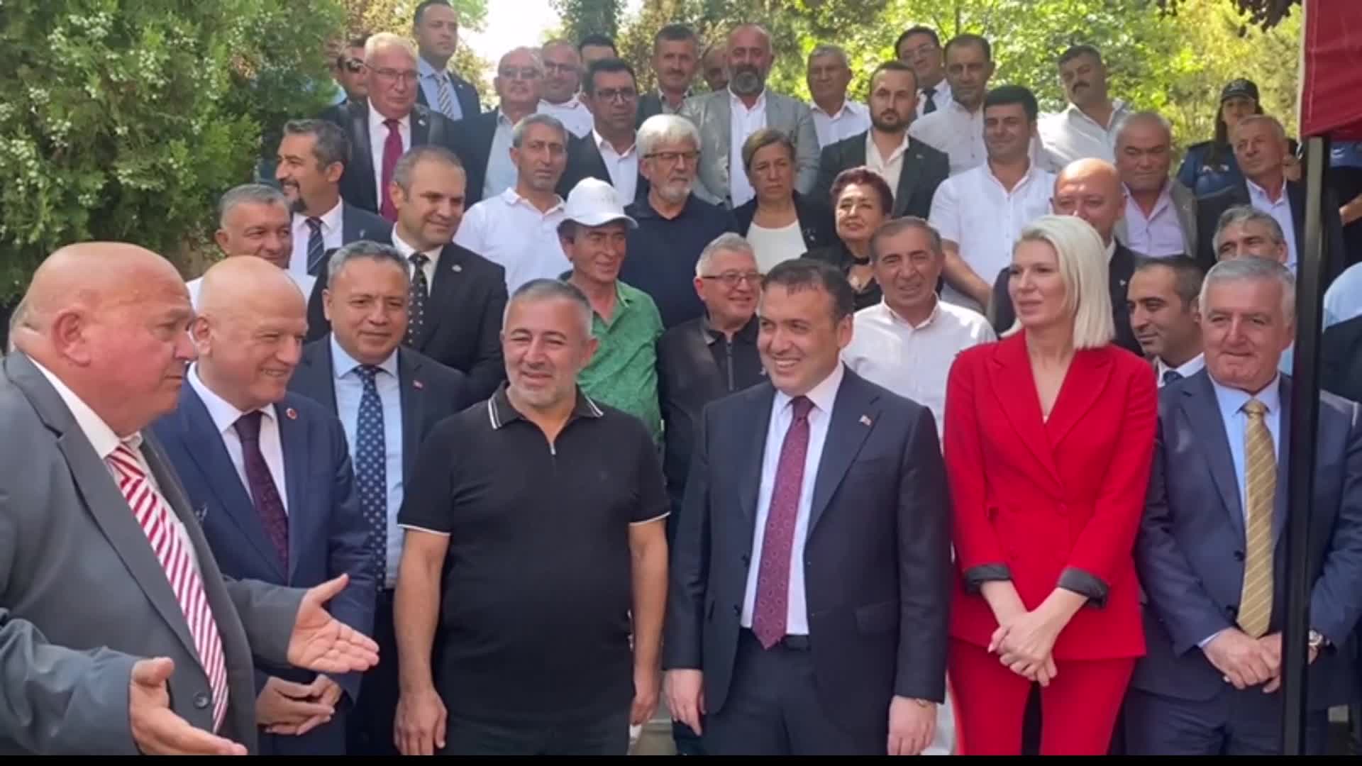Bilecikli muhtarlardan 30 Ağustos’a özel aşure ikramı