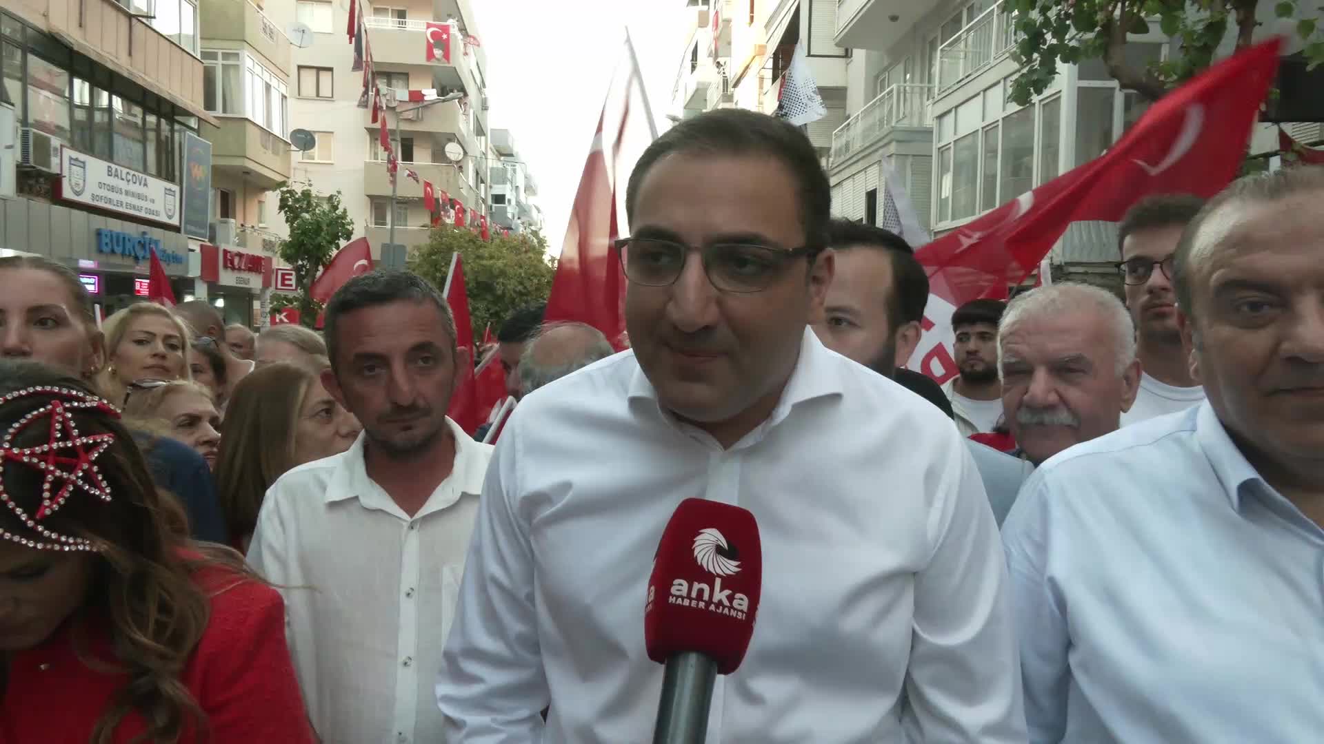 Balçova’da 30 Ağustos Zaferi kortej ve halk danslarıyla taçlandı