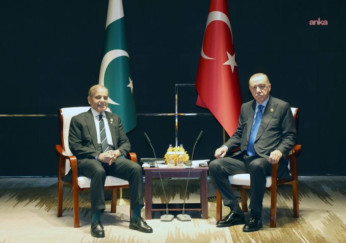 Cumhurbaşkanı Erdoğan Çin’de, Pakistan Başbakanı Şerif ile görüştü