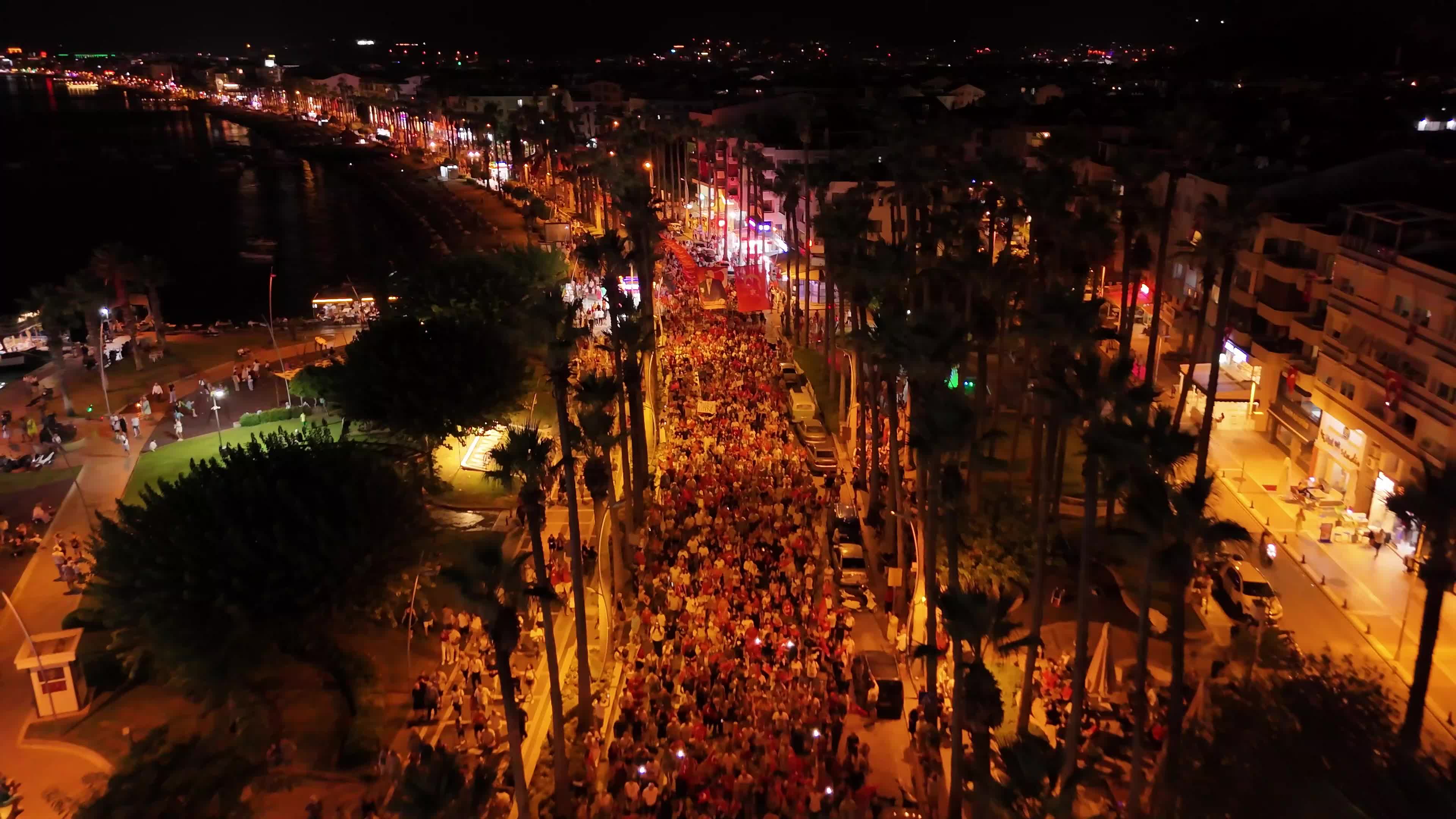Marmaris’te 30 Ağustos coşkusu meydanlara sığmadı