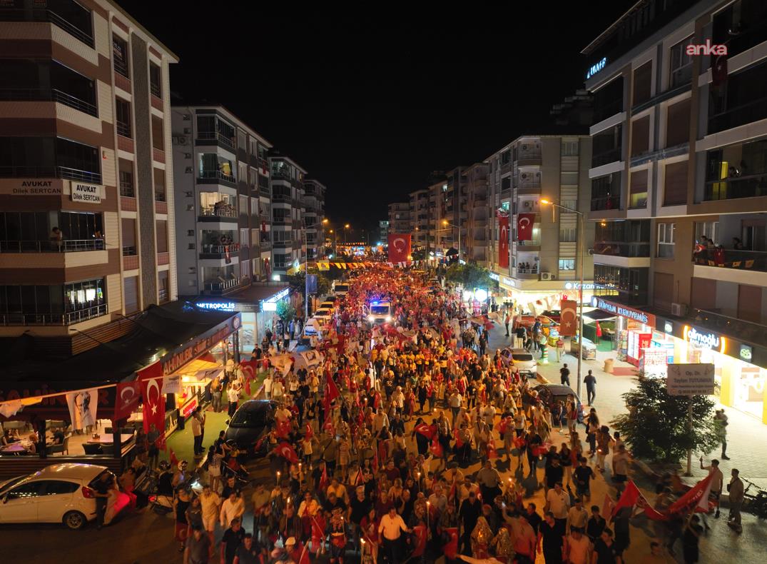 Torbalı’da 30 Ağustos coşkusu: Binlerce vatandaş tek yürek oldu