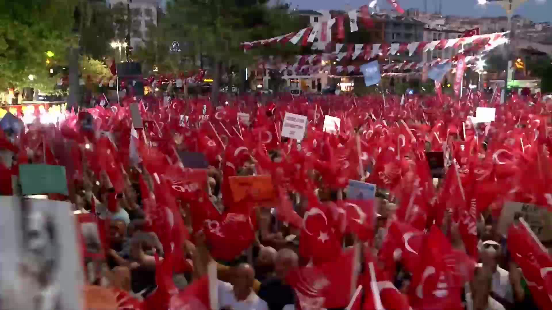 CHP'nin Sinop Mitingi... Özgür Özel: "İktidara geldiğimizde ilk Bakanlar Kurulu'nda Denizcilik Bakanlığı olacak"