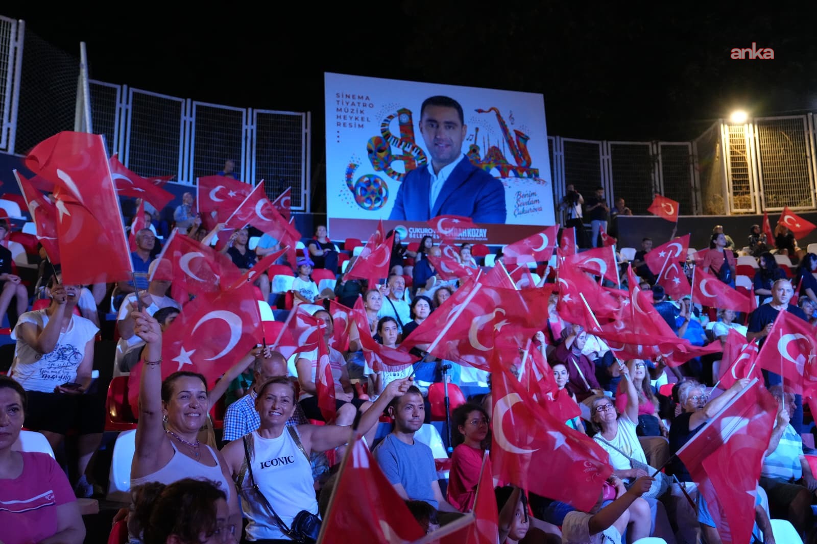 Çukurova’da 30 Ağustos ruhu meydanlara taşındı