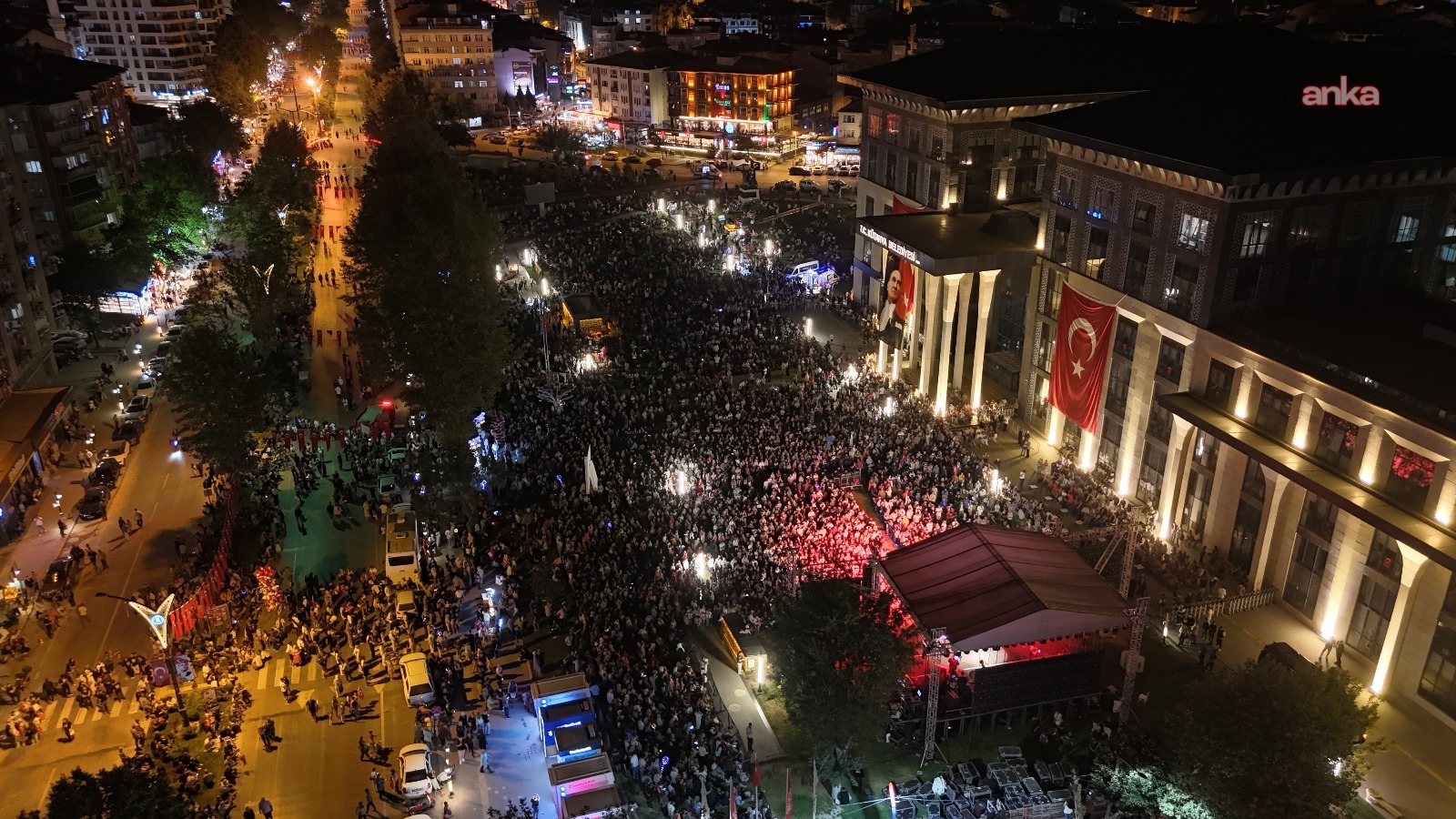 Kütahya’da 30 Ağustos, fener alayı ve konserle kutlandı