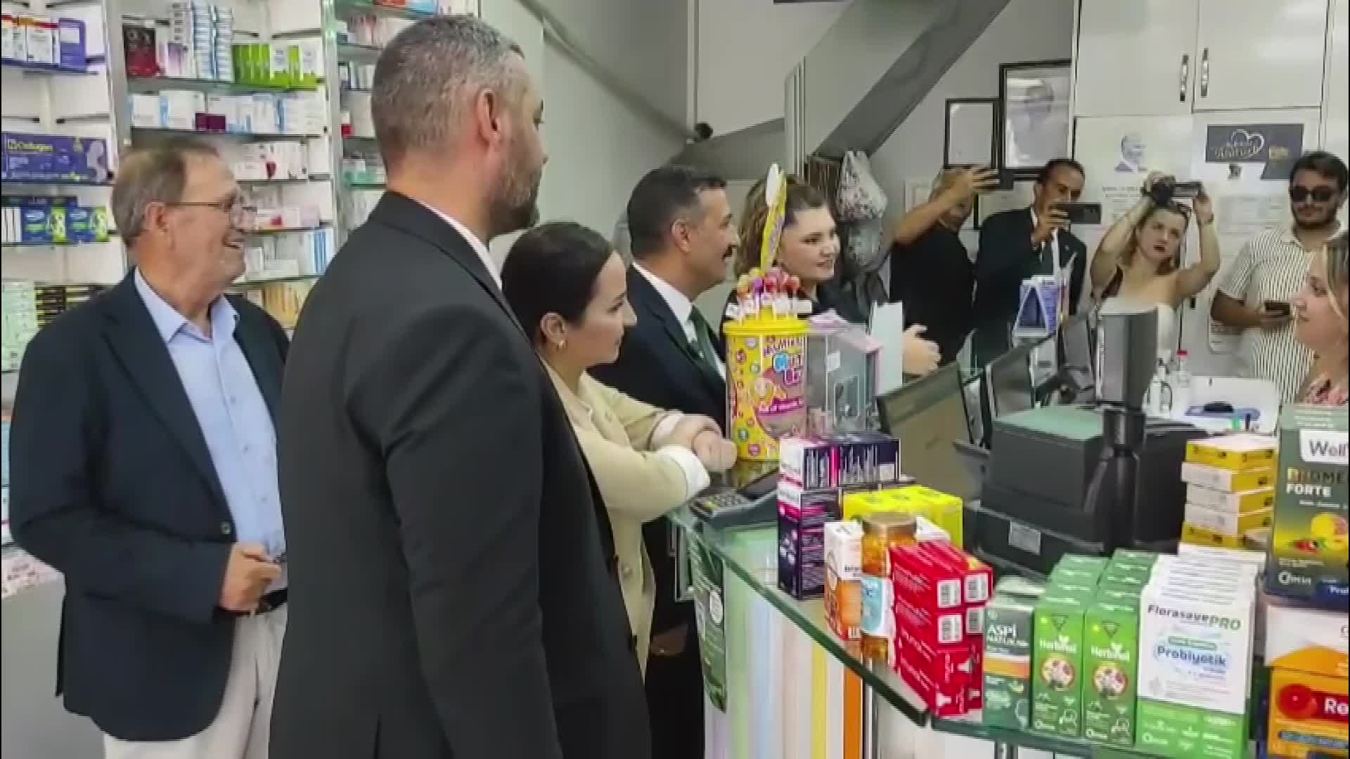 İYİ Parti Genel Başkan Yardımcısı Taşçı'dan eczacıya: "İnşallah hep beraber antidepresan gerektirmeyen iklimi inşa edeceğiz"
