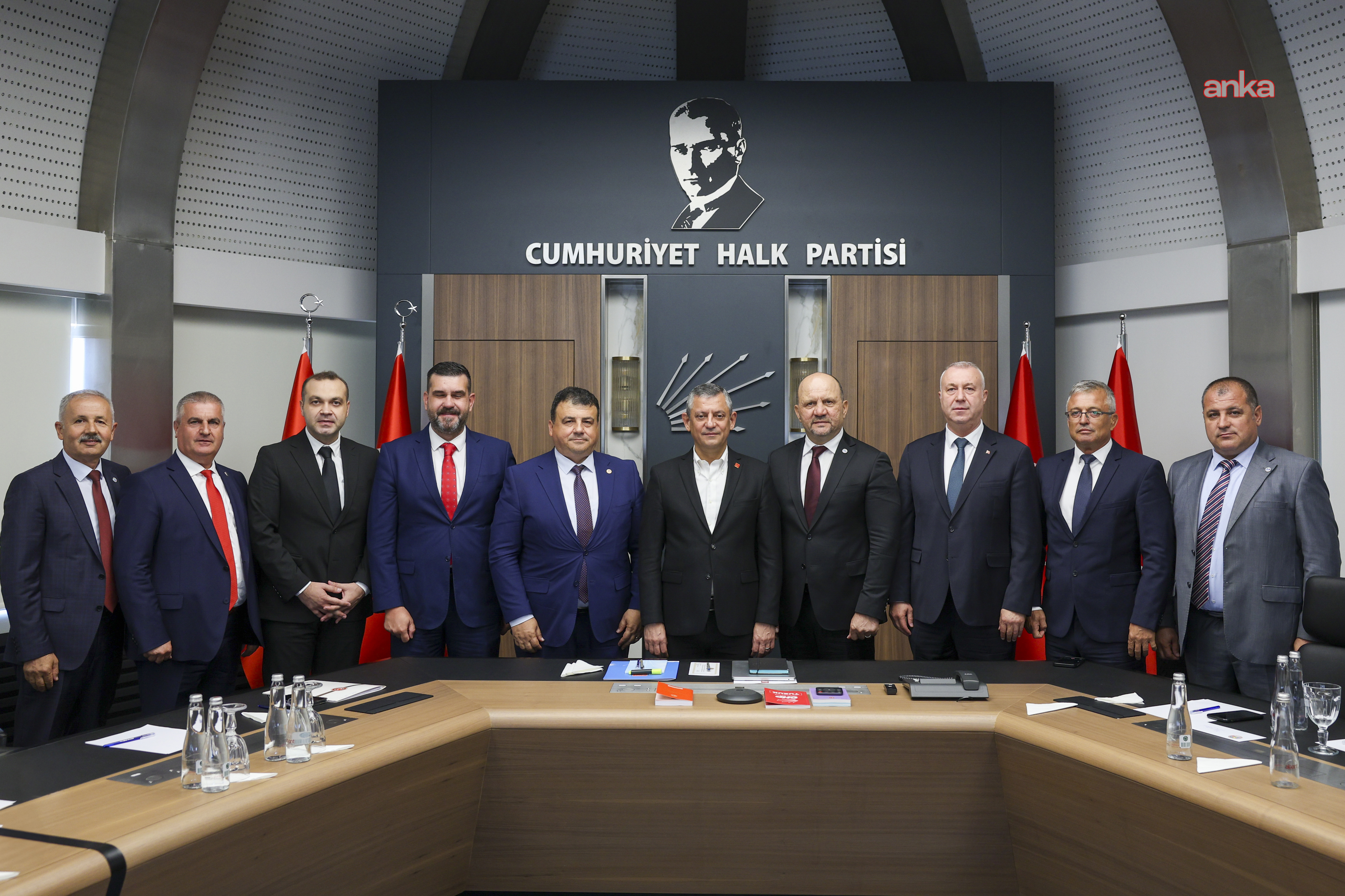 Özgür Özel, Balkan Türkleri Göçmen ve Mülteci Dernekleri Federasyonu ile bir araya geldi