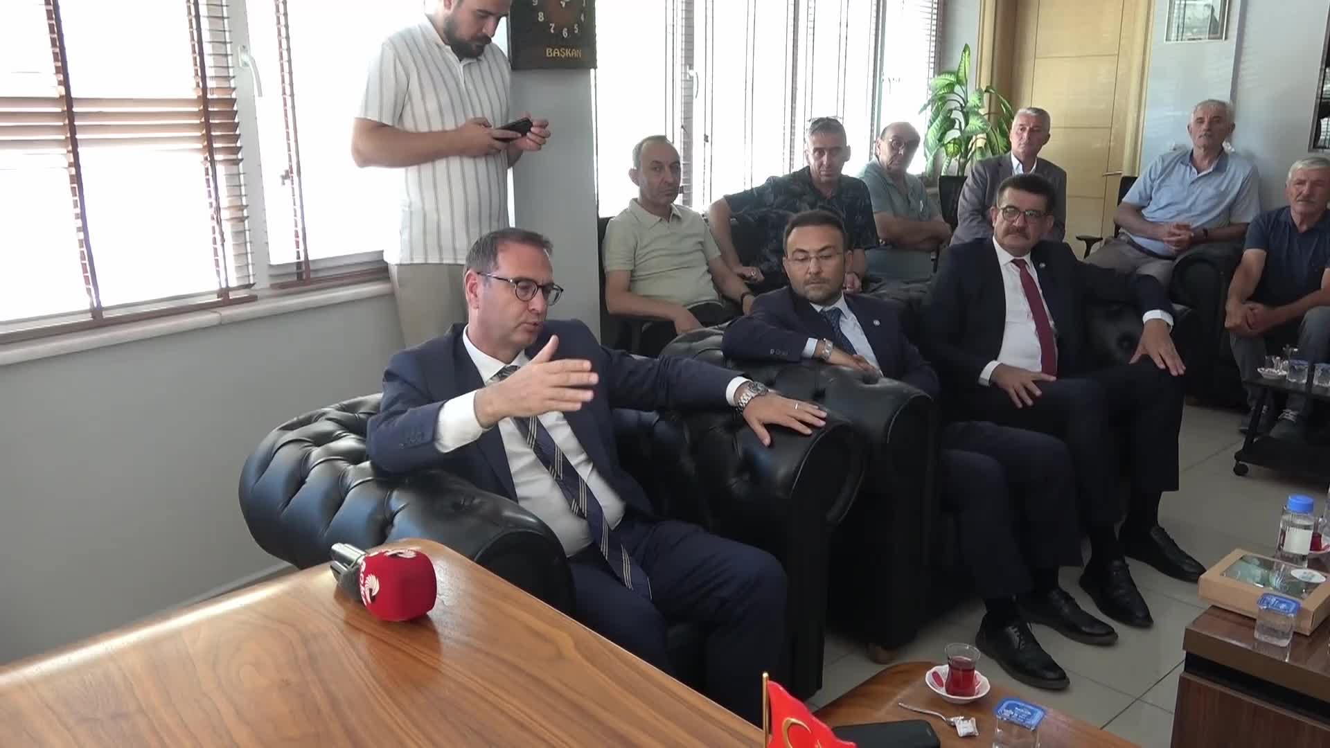 İYİ Partili Uz, Soma'dan iktidara çağrıda bulundu: "Buraya bir hassasiyet gösterileceği inancını taşıyoruz. Hep birlikte bu problemi iktidarıyla muhalefetiyle çözmek zorundayız"