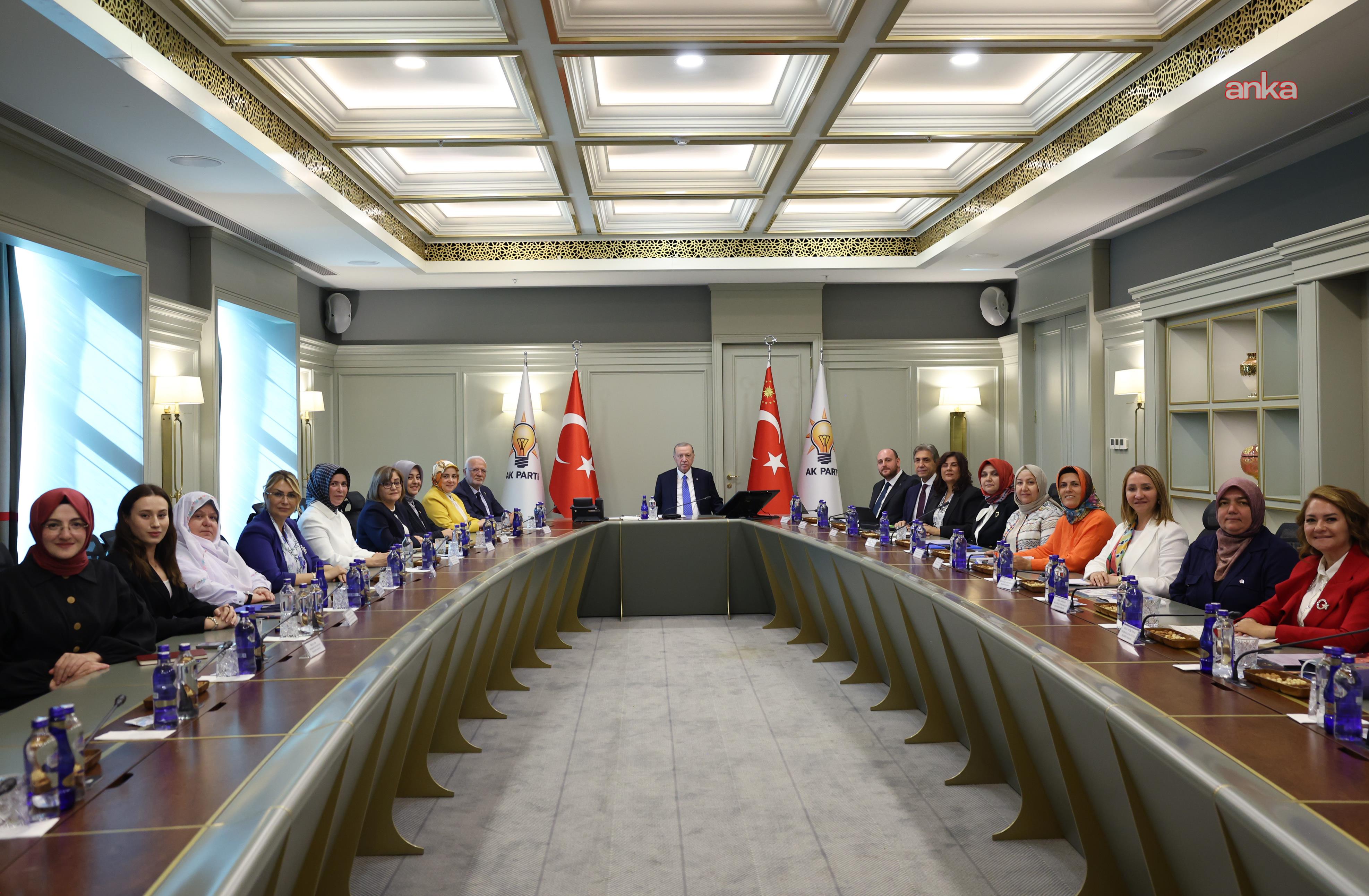 Cumhurbaşkanı Erdoğan, Kadın Kolları Başkanı Ercan ile kadın belediye başkanlarını kabul etti