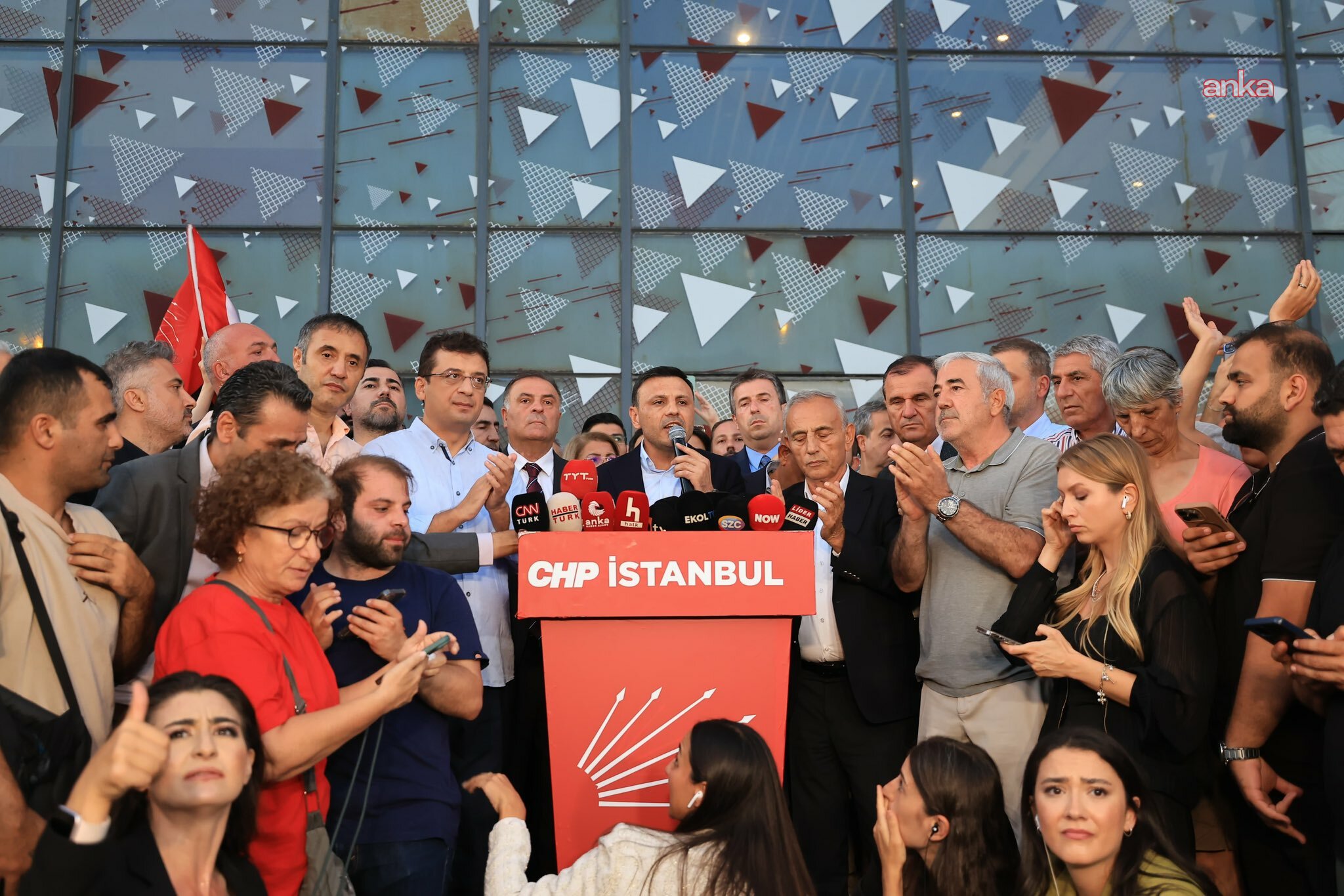 İstanbul Barosu: Asliye hukuk mahkemelerinin verdiği iptal kararları açık bir görev gaspıdır ve yok hükmündedir